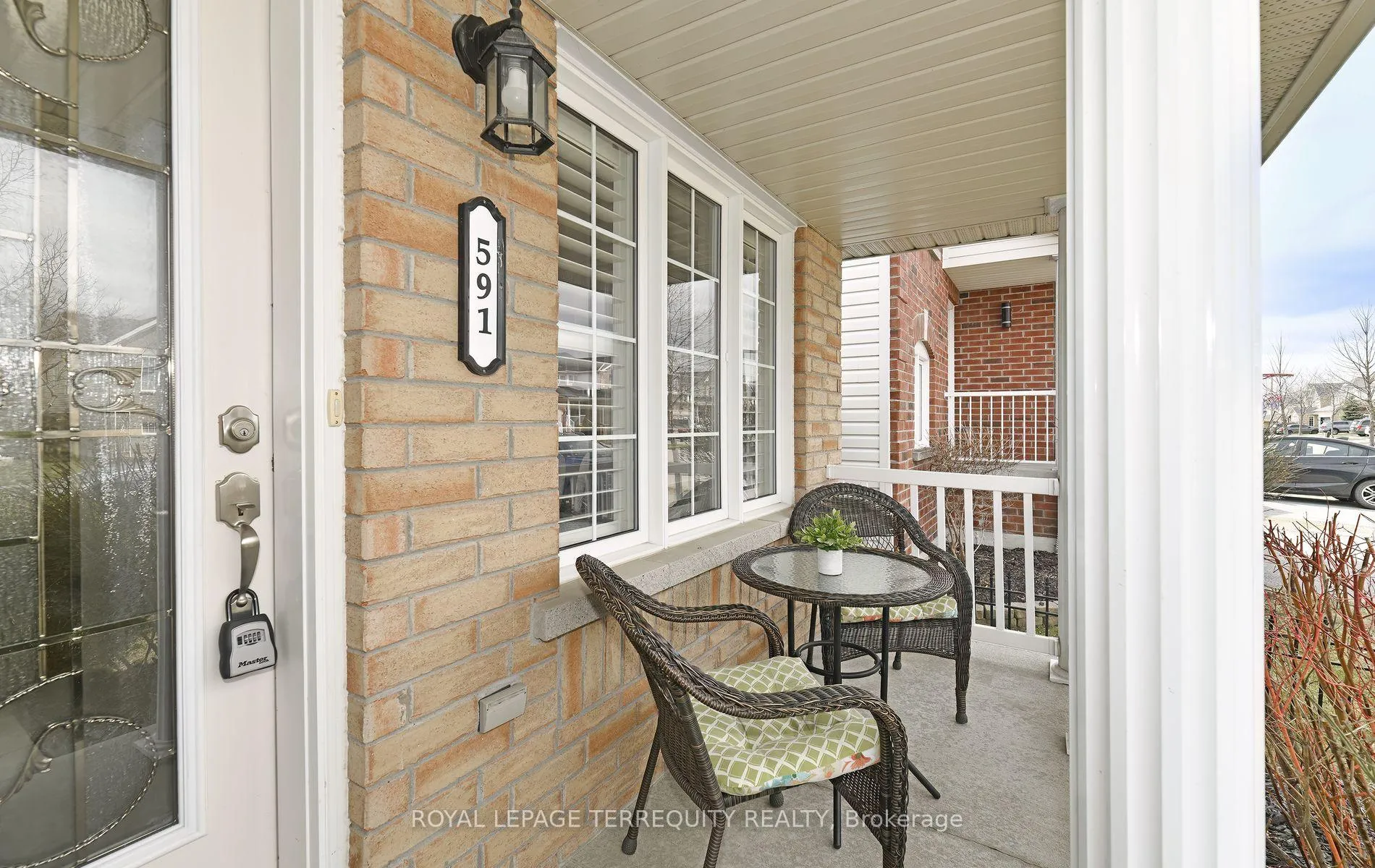 Photo 3 of 591 Luple Avenue, Oshawa, Samac — HOMEH