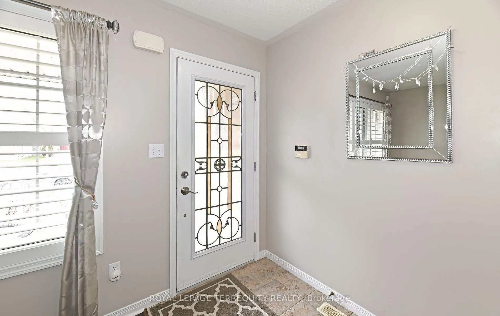 Photo 8 of 591 Luple Avenue, Oshawa, Samac — HOMEH
