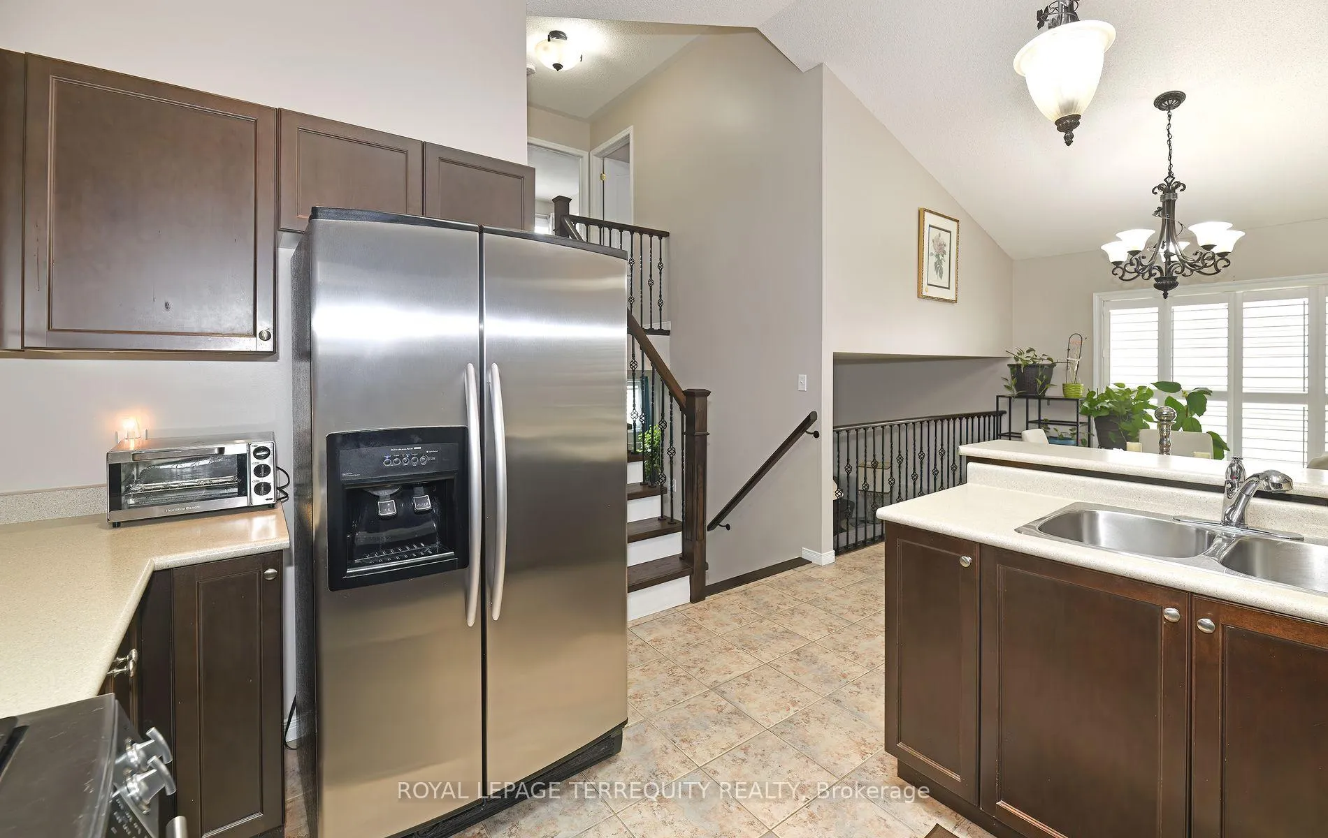 Photo 12 of 591 Luple Avenue, Oshawa, Samac — HOMEH