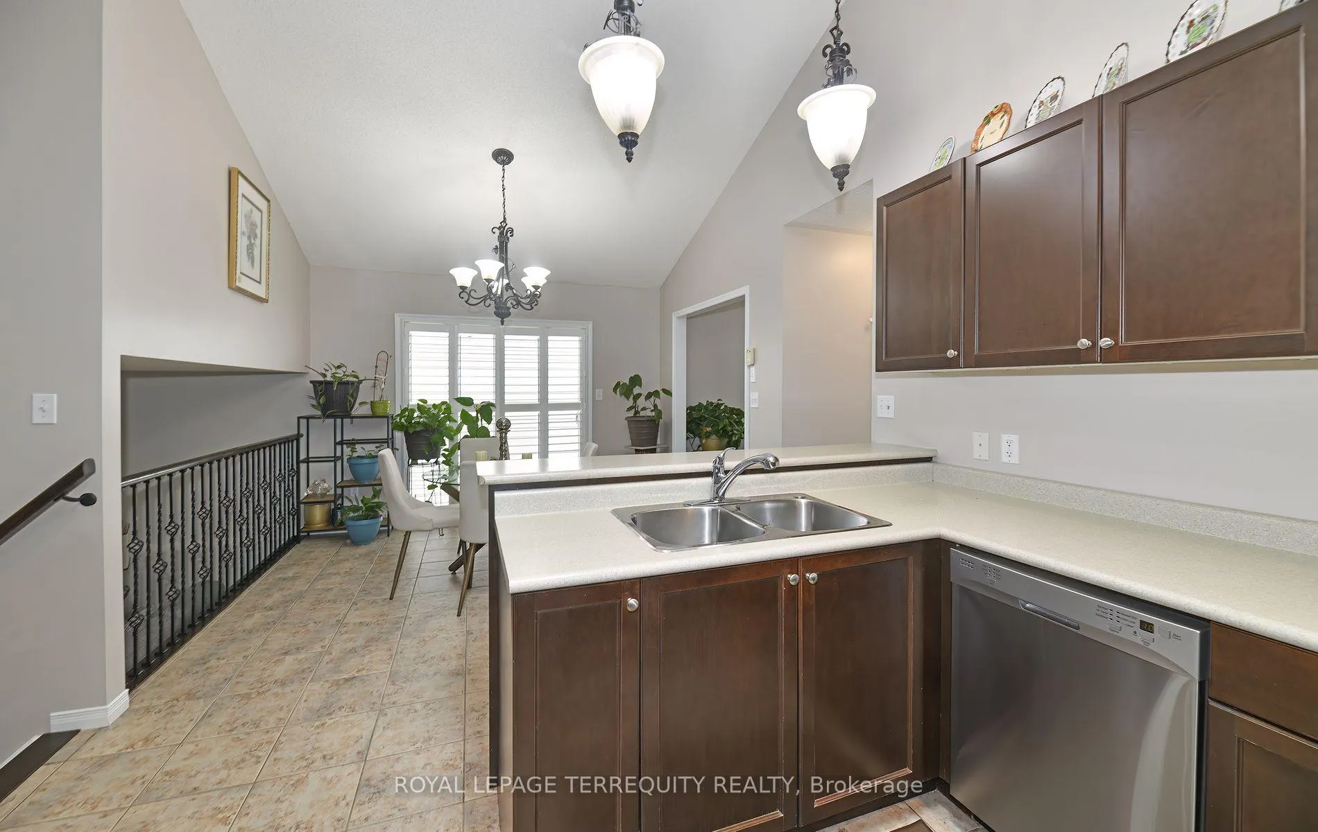 Photo 13 of 591 Luple Avenue, Oshawa, Samac — HOMEH