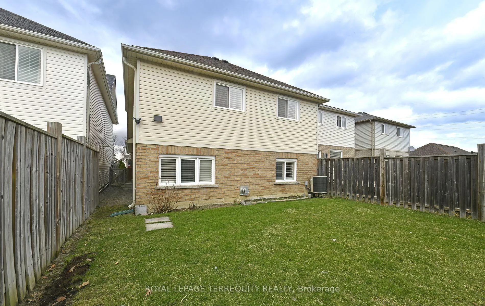 Photo 38 of 591 Luple Avenue, Oshawa, Samac — HOMEH