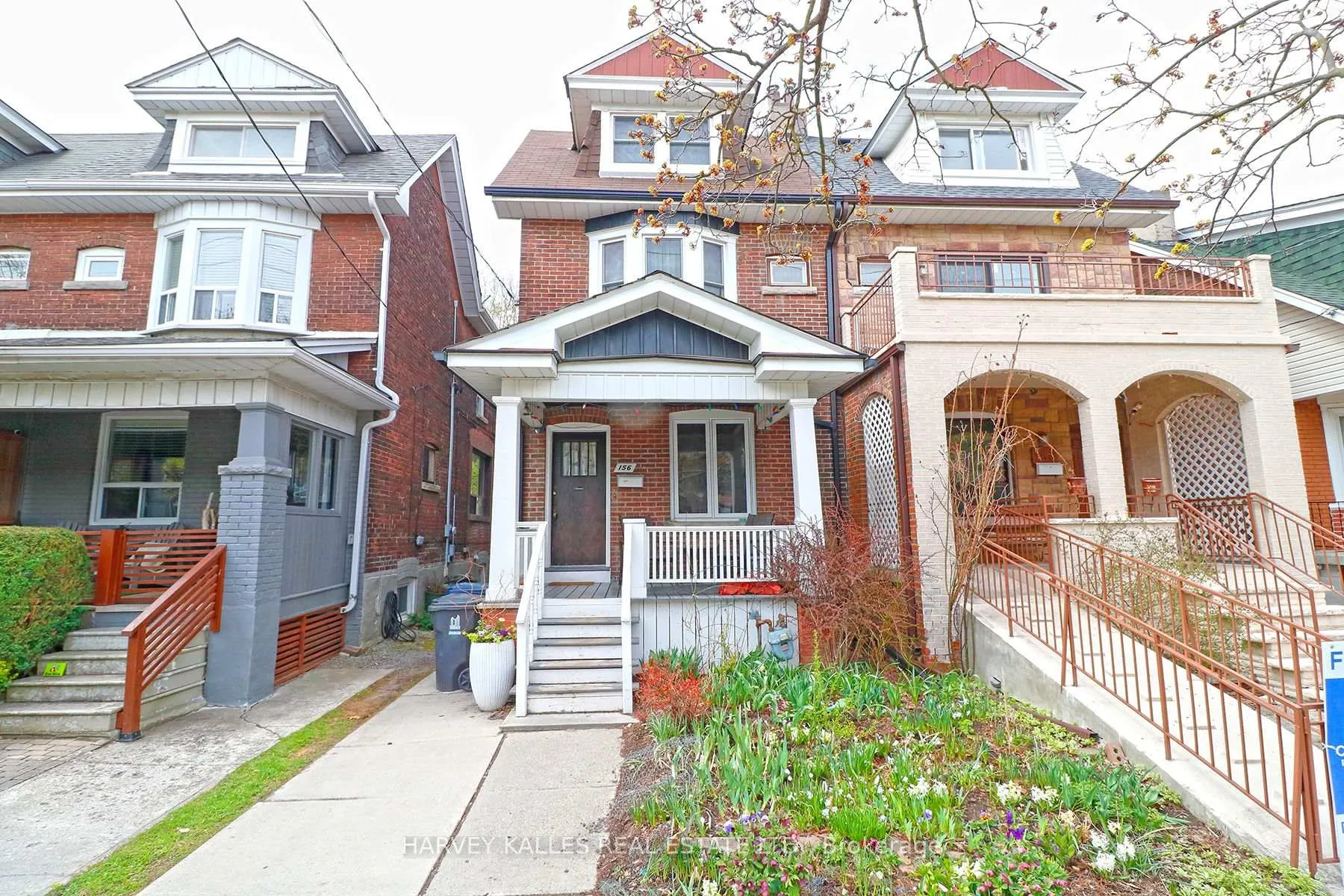 Front of Unit Basement, 156 Gillard Avenue