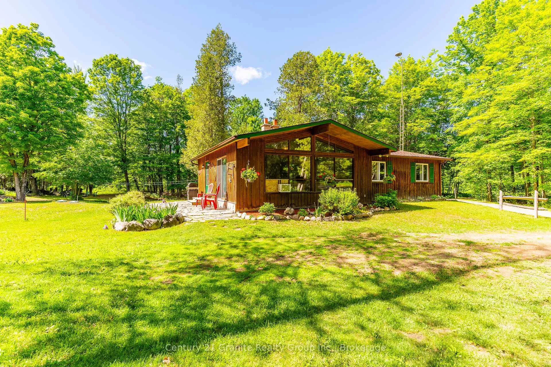 Photo 1 of 1069 Rice Road, Minden Hills, Lutterworth — HOMEH