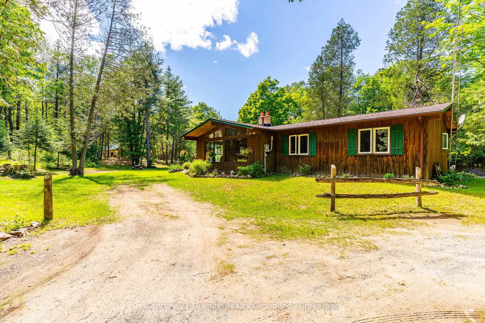 Photo 4 of 1069 Rice Road, Minden Hills, Lutterworth — HOMEH