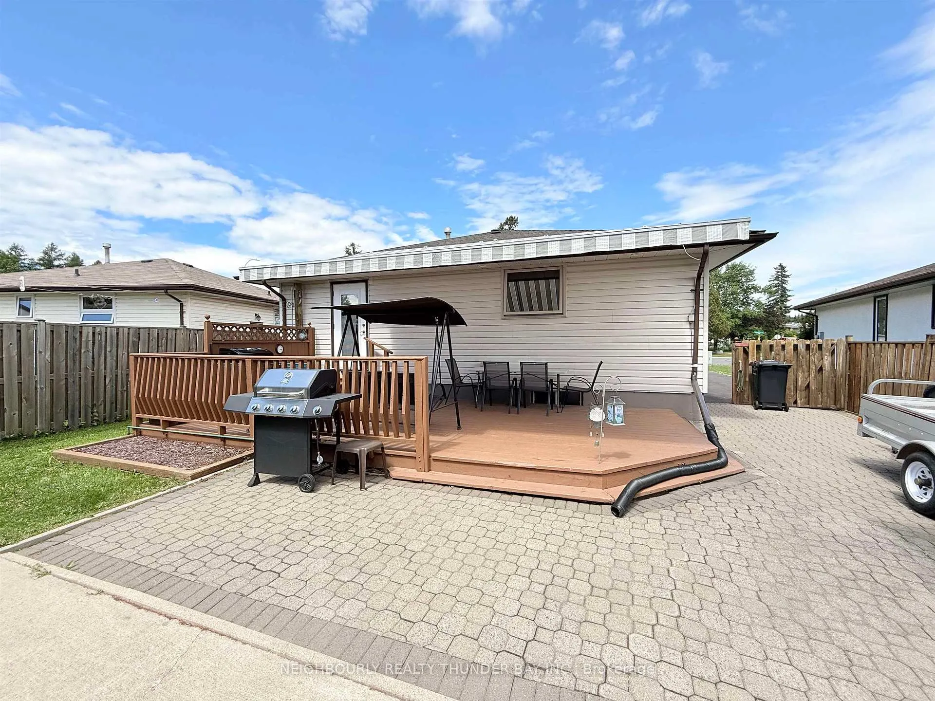 Photo 30 of 107 Pioneer Drive, Thunder Bay, John Street North — HOMEH