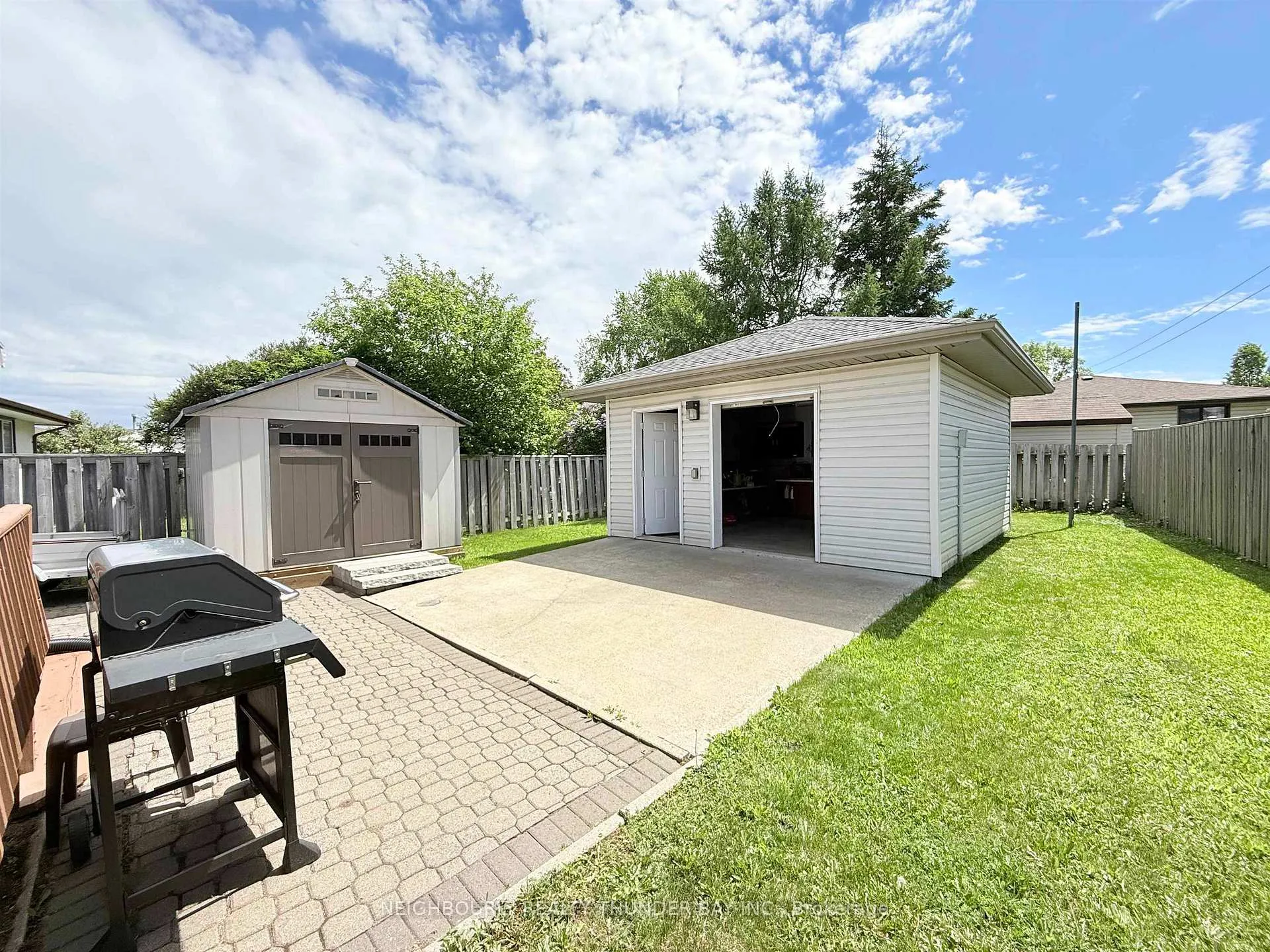 Photo 32 of 107 Pioneer Drive, Thunder Bay, John Street North — HOMEH