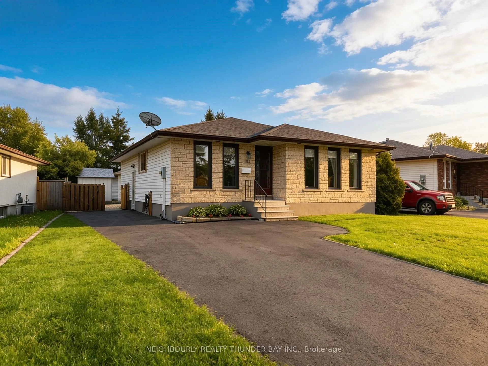 Photo 34 of 107 Pioneer Drive, Thunder Bay, John Street North — HOMEH