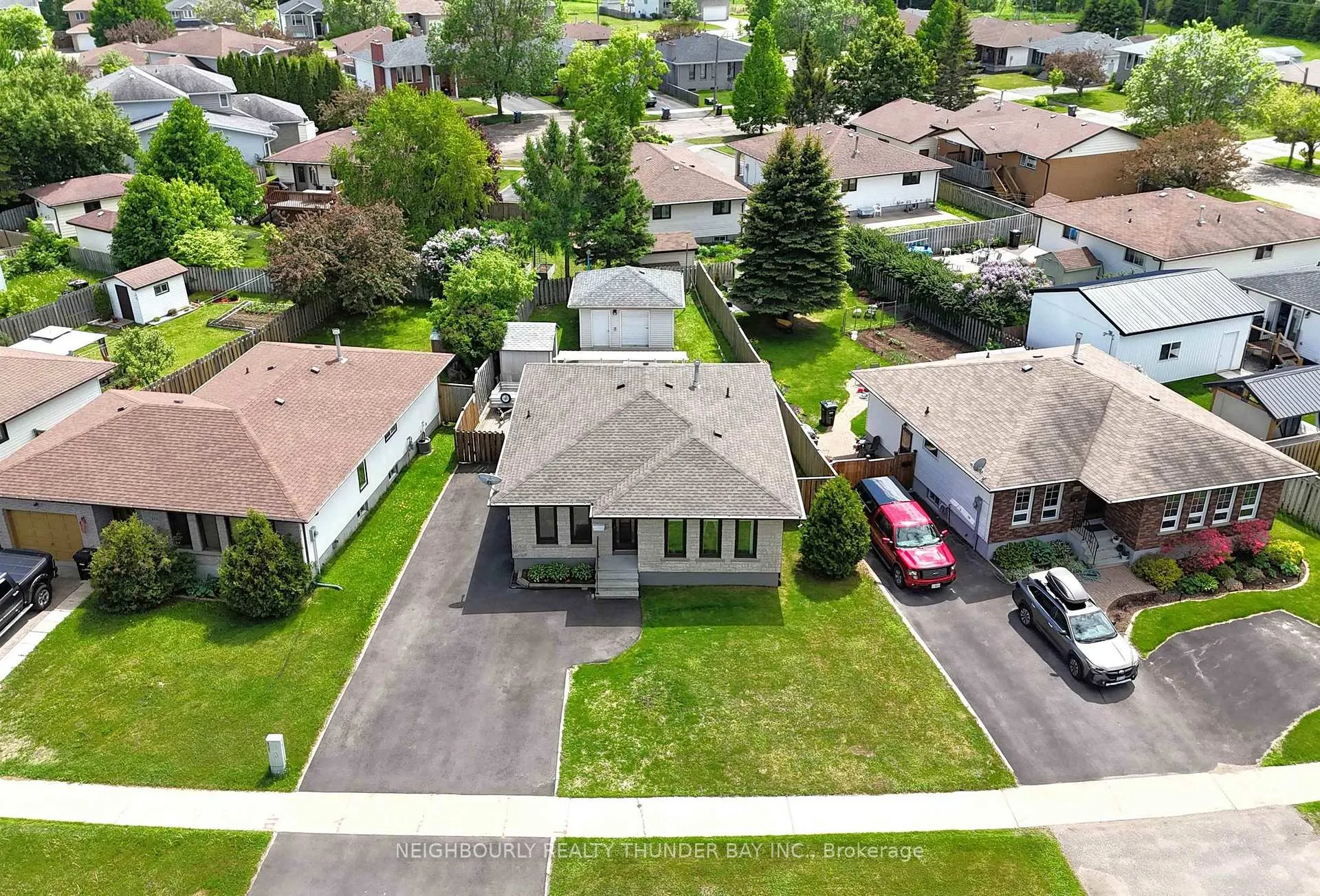 Photo 36 of 107 Pioneer Drive, Thunder Bay, John Street North — HOMEH