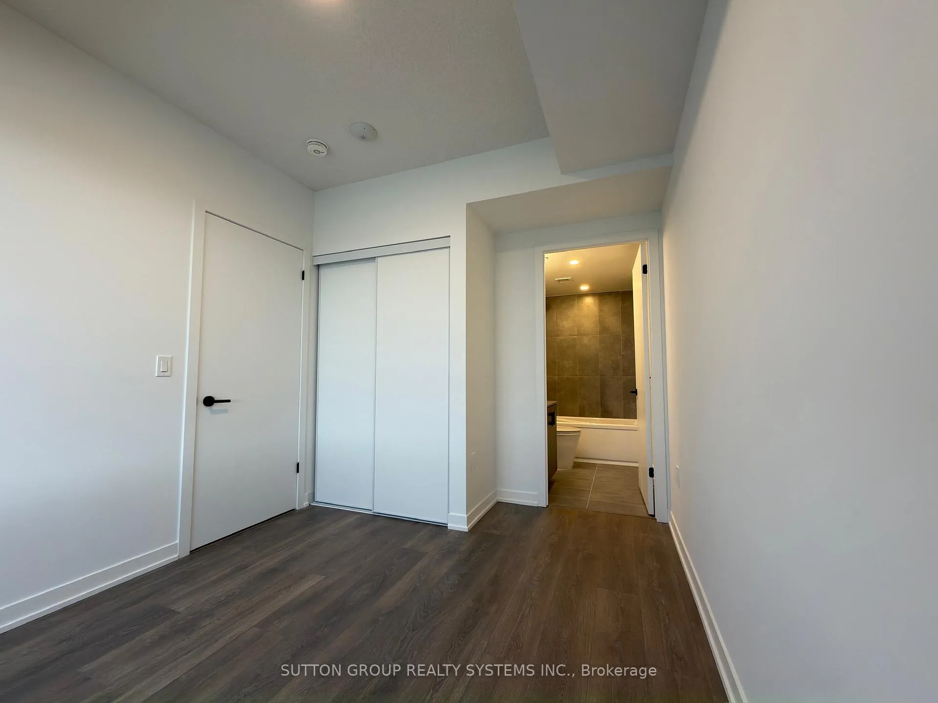 Photo 14 of Unit C1104, 4878 Powers Common, Burlington, Alton — HOMEH