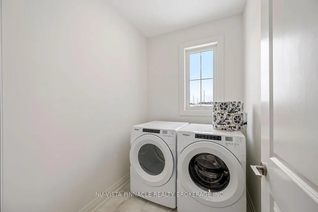 Photo 10 of 2594 Sheffield Boulevard, London, South U — HOMEH