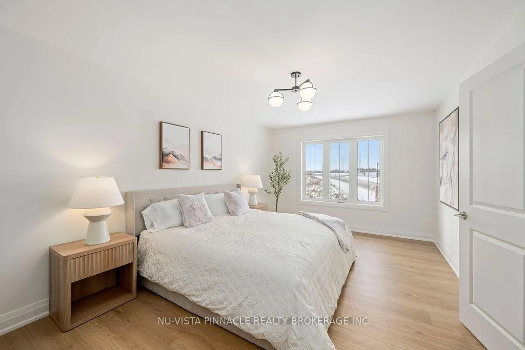 Photo 13 of 2594 Sheffield Boulevard, London, South U — HOMEH