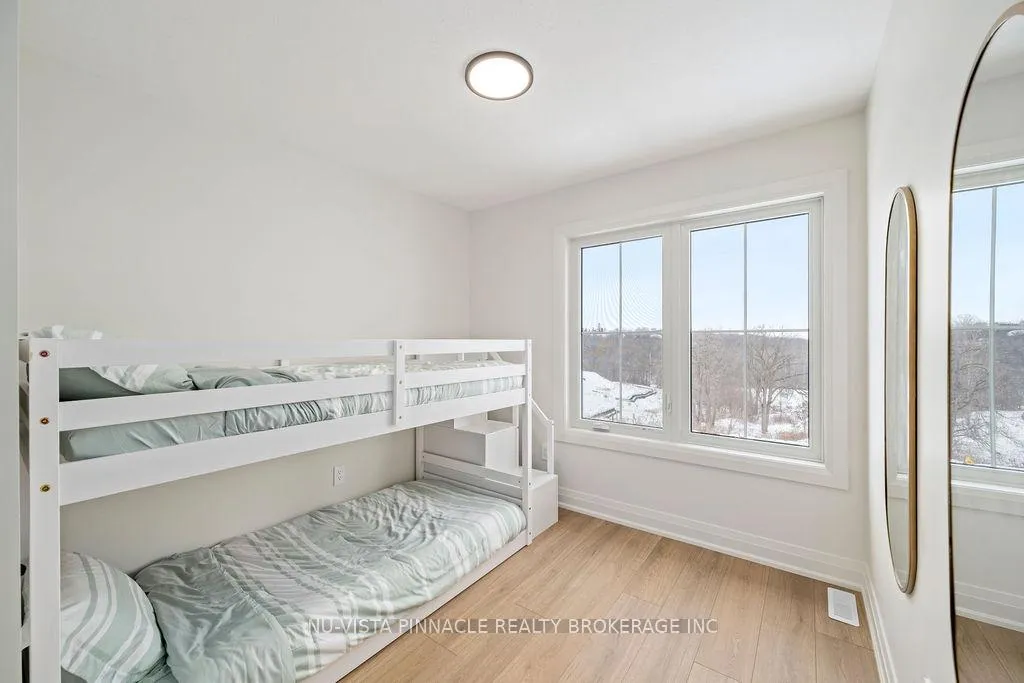 Photo 18 of 2594 Sheffield Boulevard, London, South U — HOMEH