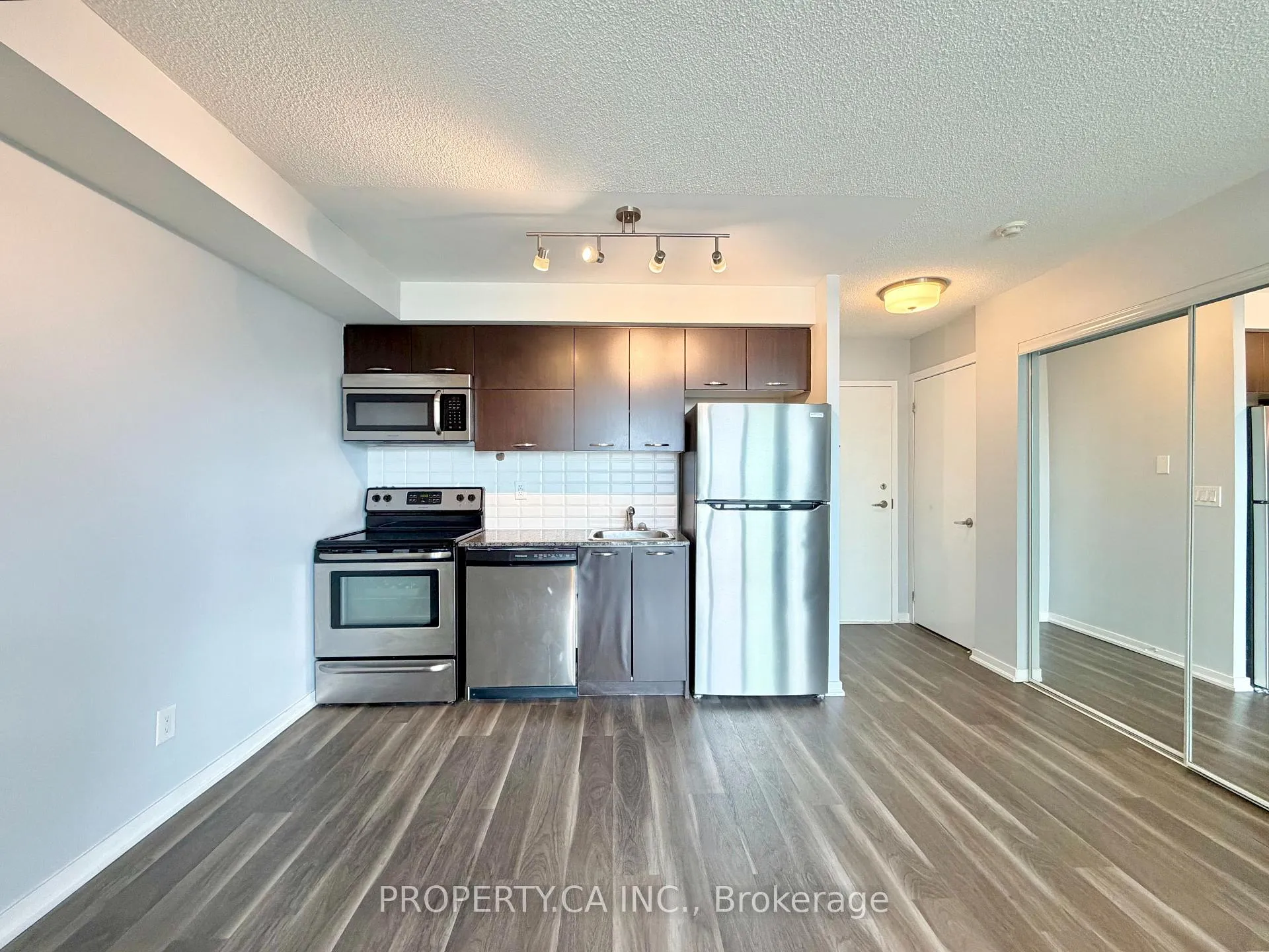 Photo 2 of Unit 1209, 38 Joe Shuster Way, Toronto, South Parkdale — HOMEH