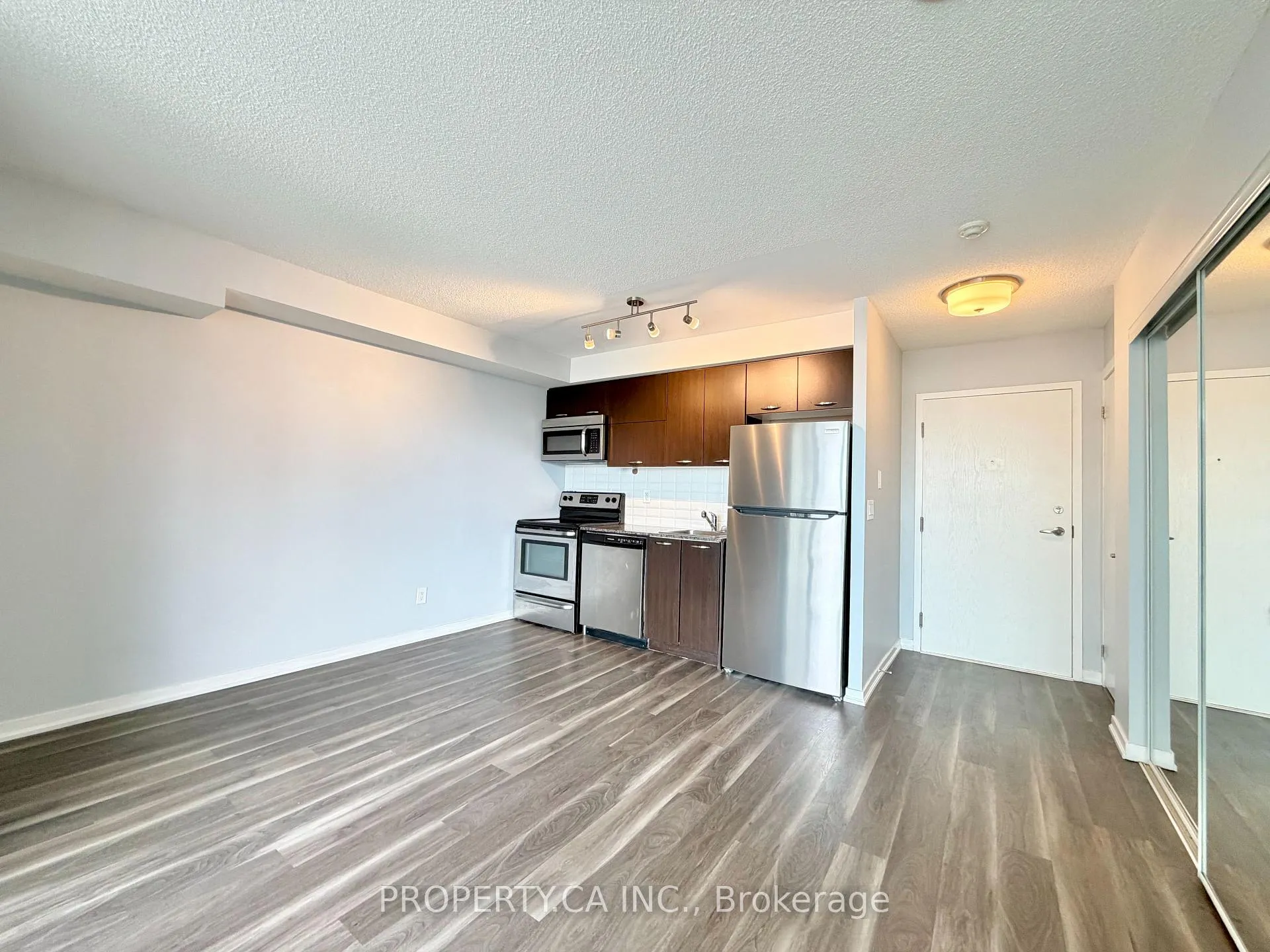 Photo 6 of Unit 1209, 38 Joe Shuster Way, Toronto, South Parkdale — HOMEH