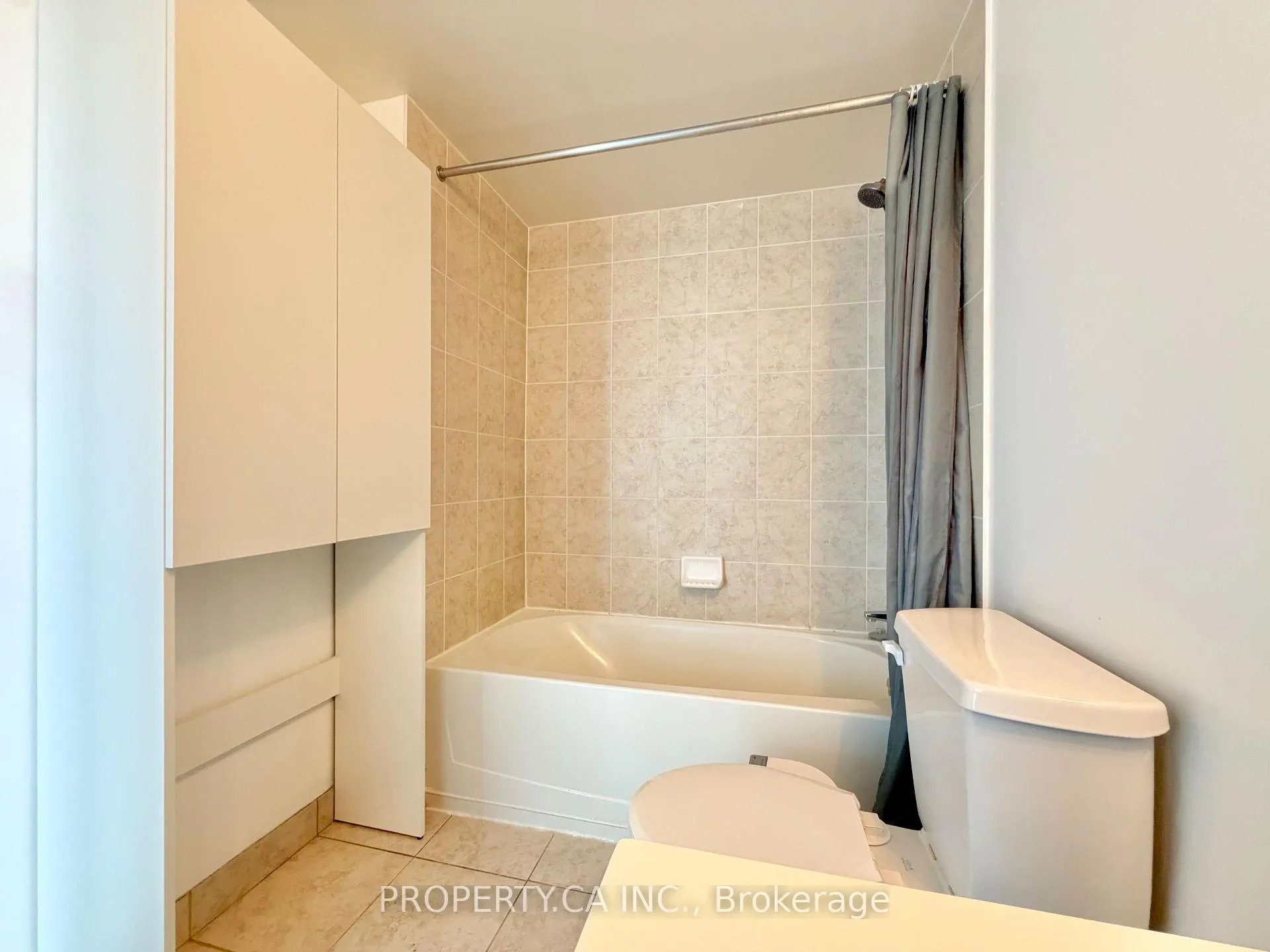 Photo 15 of Unit 1209, 38 Joe Shuster Way, Toronto, South Parkdale — HOMEH