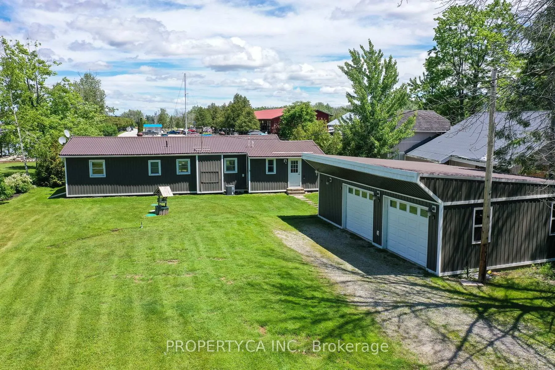 Photo 2 of 4099 Glen Cedar Drive, Ramara, Rural Ramara — HOMEH