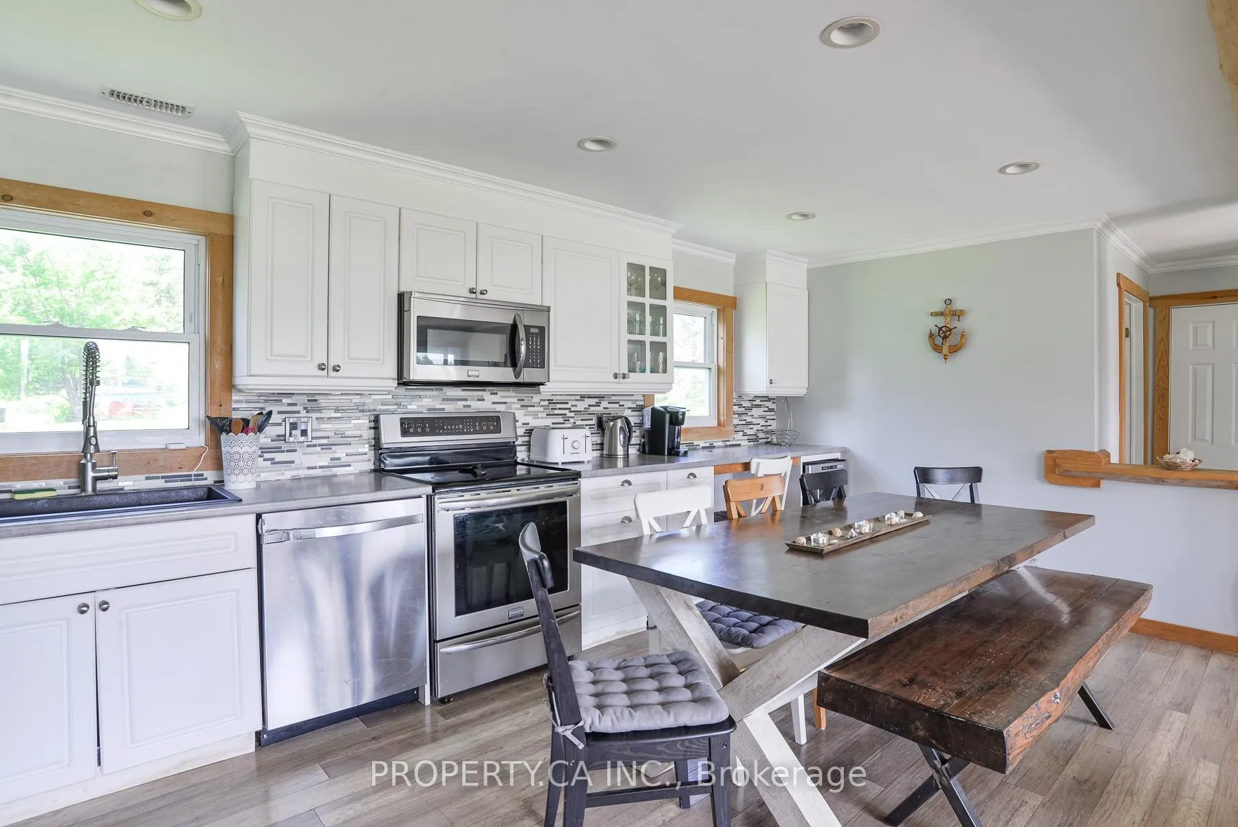Photo 9 of 4099 Glen Cedar Drive, Ramara, Rural Ramara — HOMEH