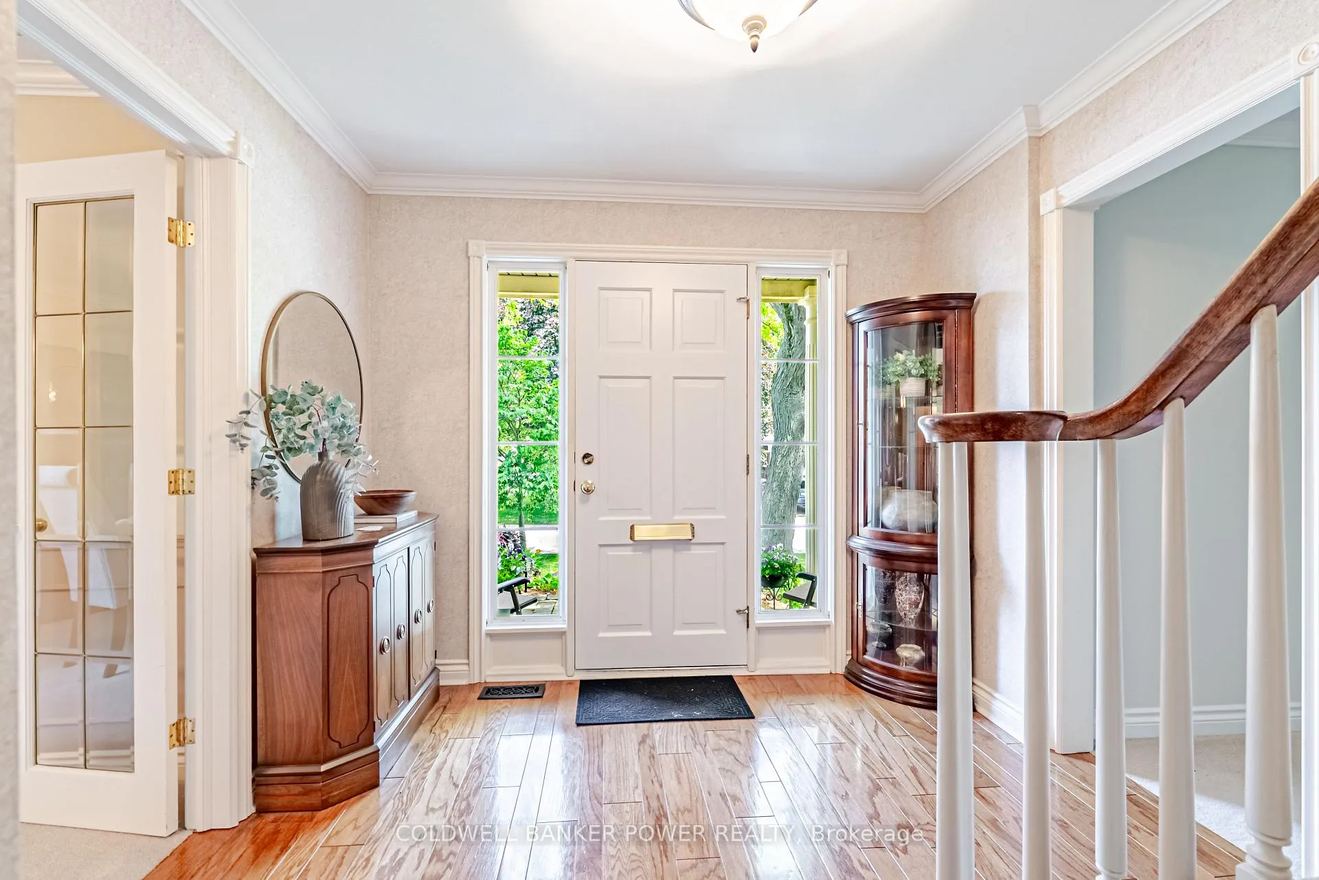 Photo 5 of 64 Leland Place, London, South M — HOMEH