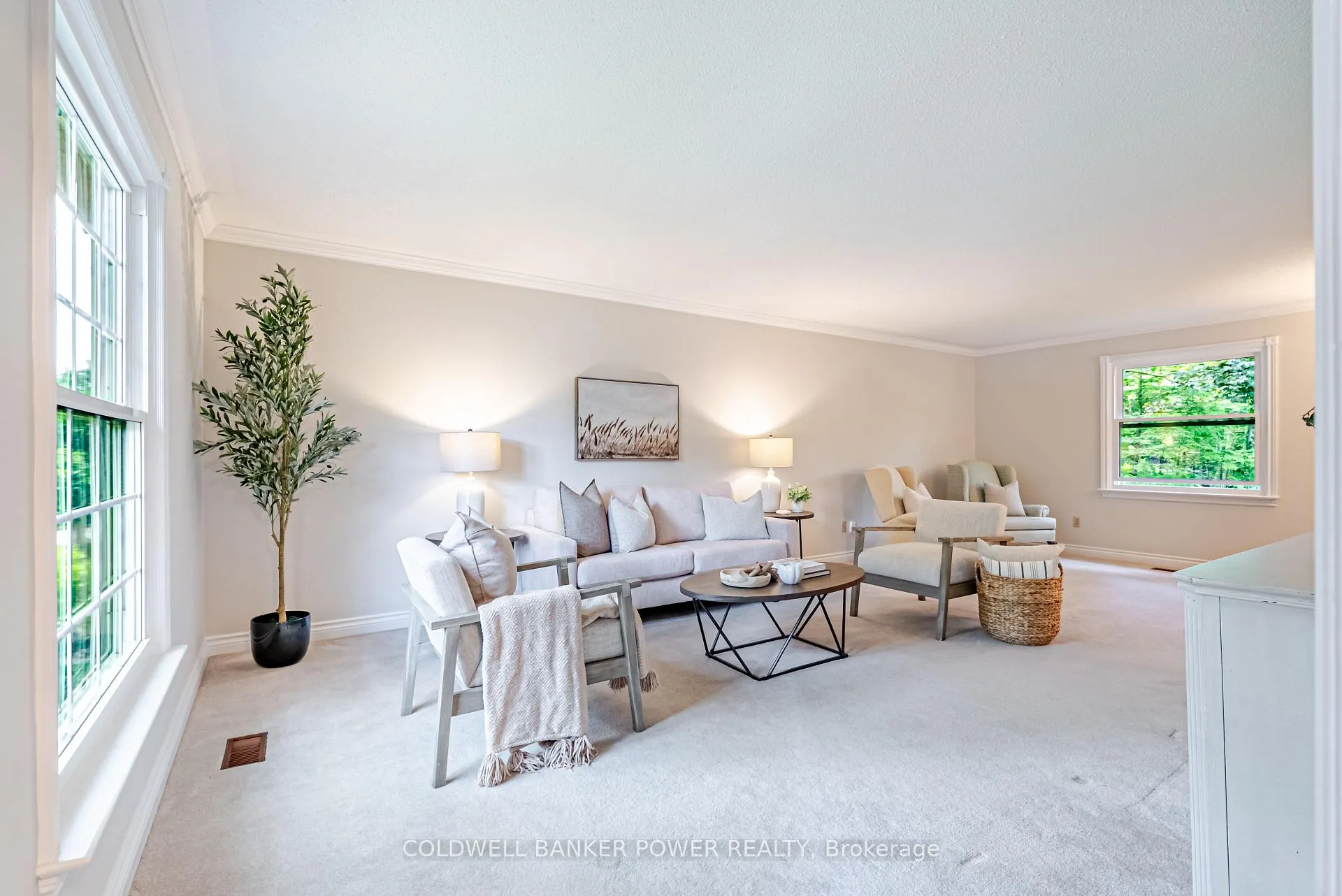 Photo 7 of 64 Leland Place, London, South M — HOMEH