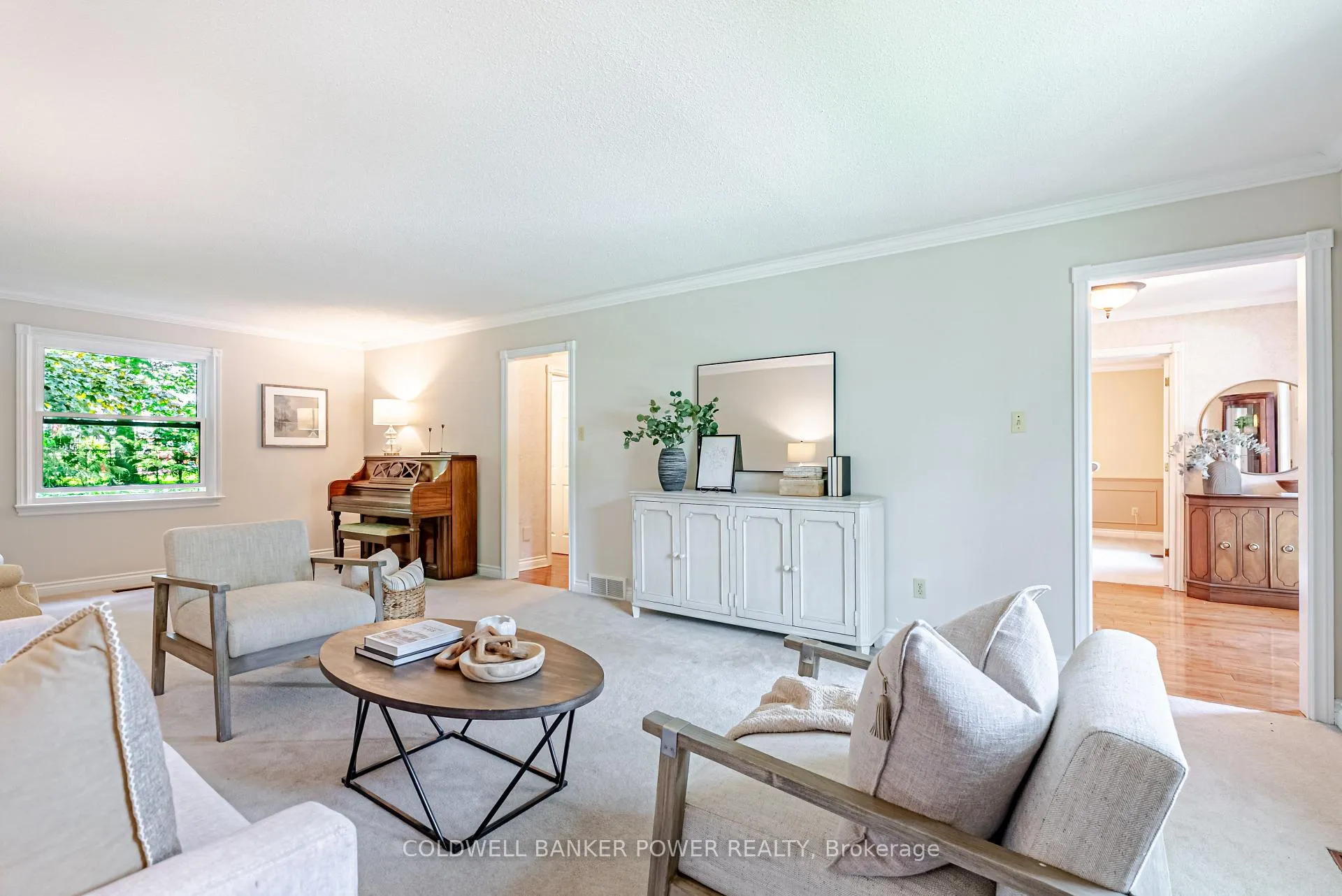 Photo 8 of 64 Leland Place, London, South M — HOMEH