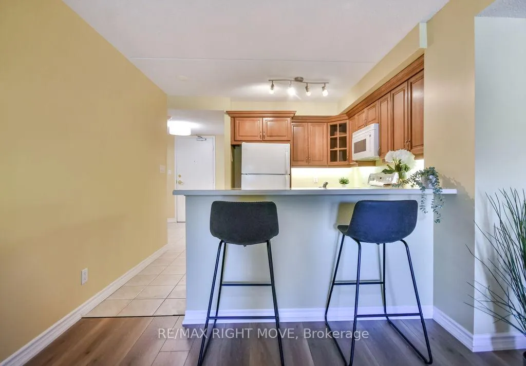 Photo 13 of Unit 313, 486 Laclie Street, Orillia — HOMEH