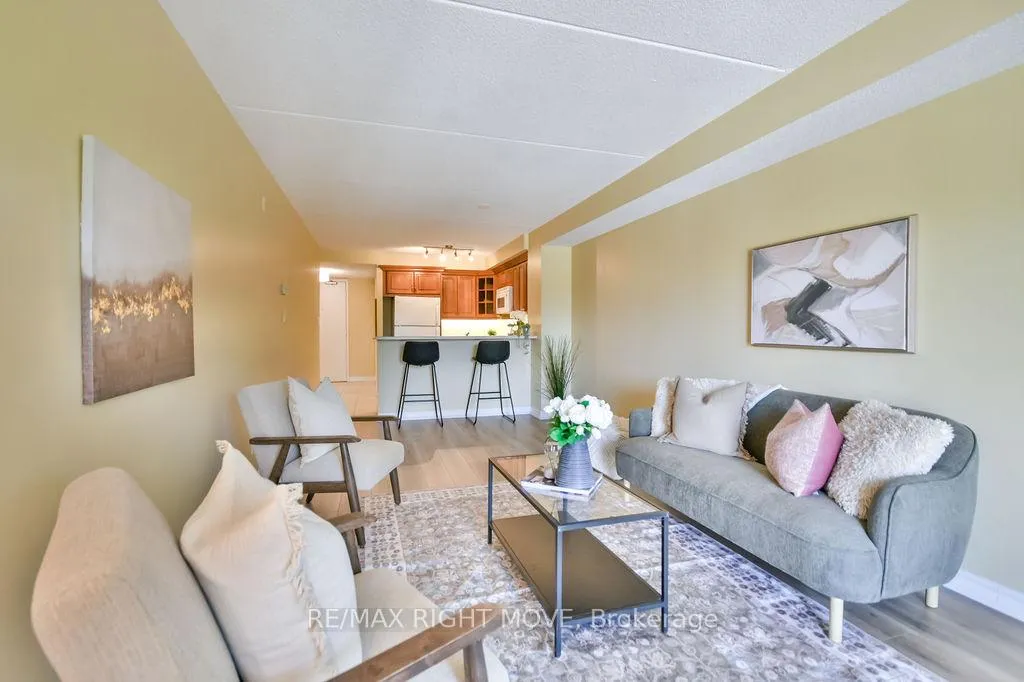 Photo 22 of Unit 313, 486 Laclie Street, Orillia — HOMEH