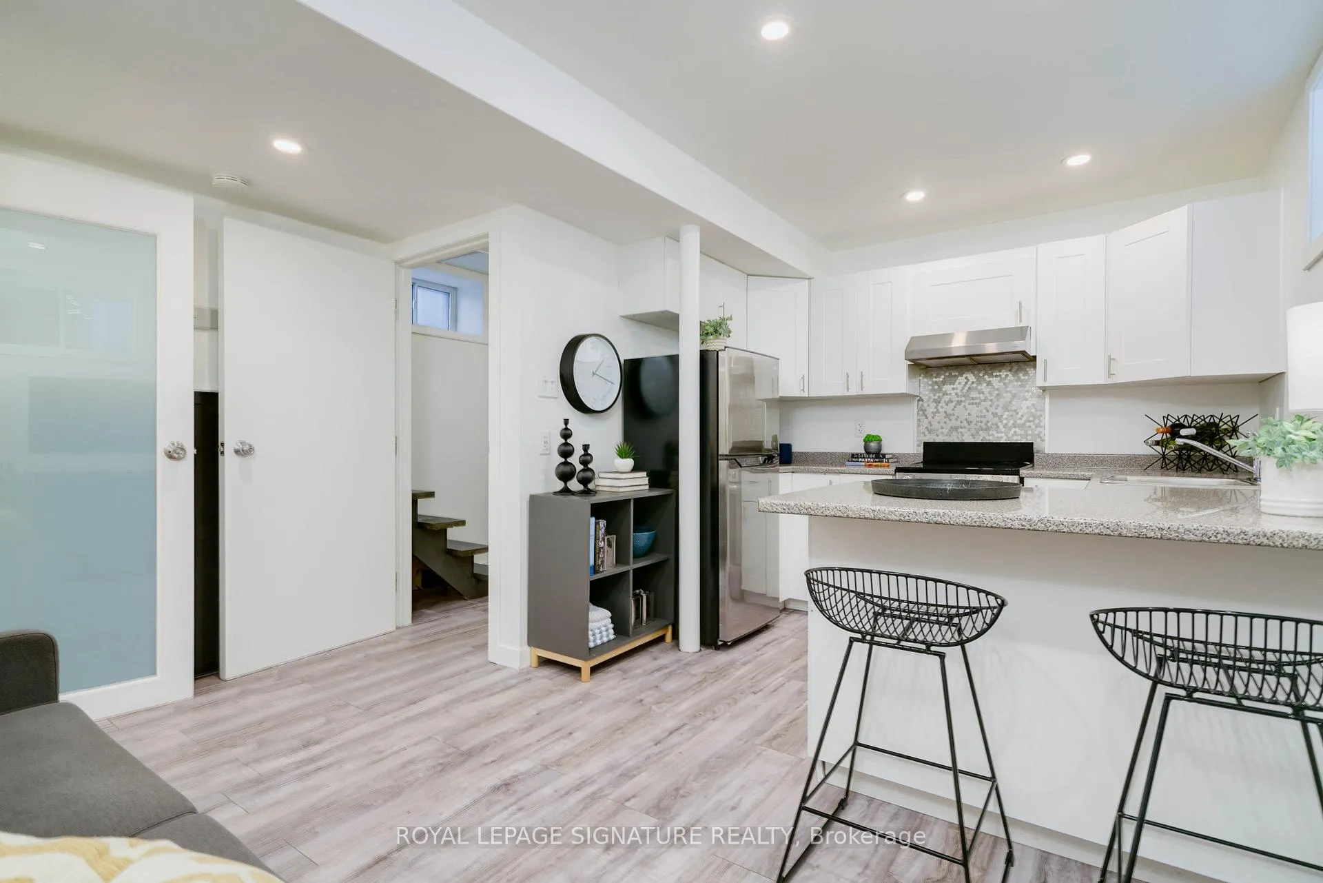 Photo 6 of Unit Lower, 27 Coleridge Avenue, Toronto, Woodbine-Lumsden — HOMEH