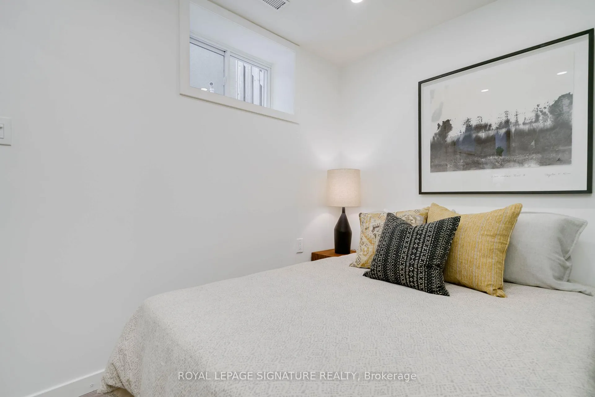 Photo 8 of Unit Lower, 27 Coleridge Avenue, Toronto, Woodbine-Lumsden — HOMEH