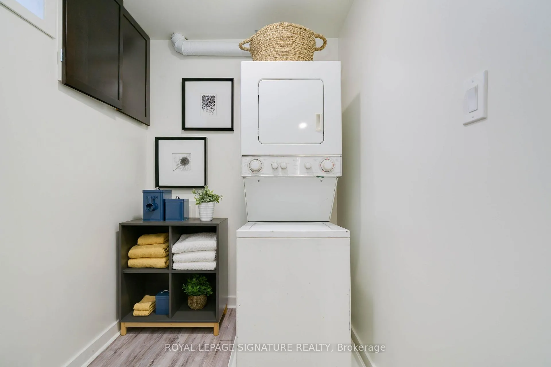 Photo 10 of Unit Lower, 27 Coleridge Avenue, Toronto, Woodbine-Lumsden — HOMEH