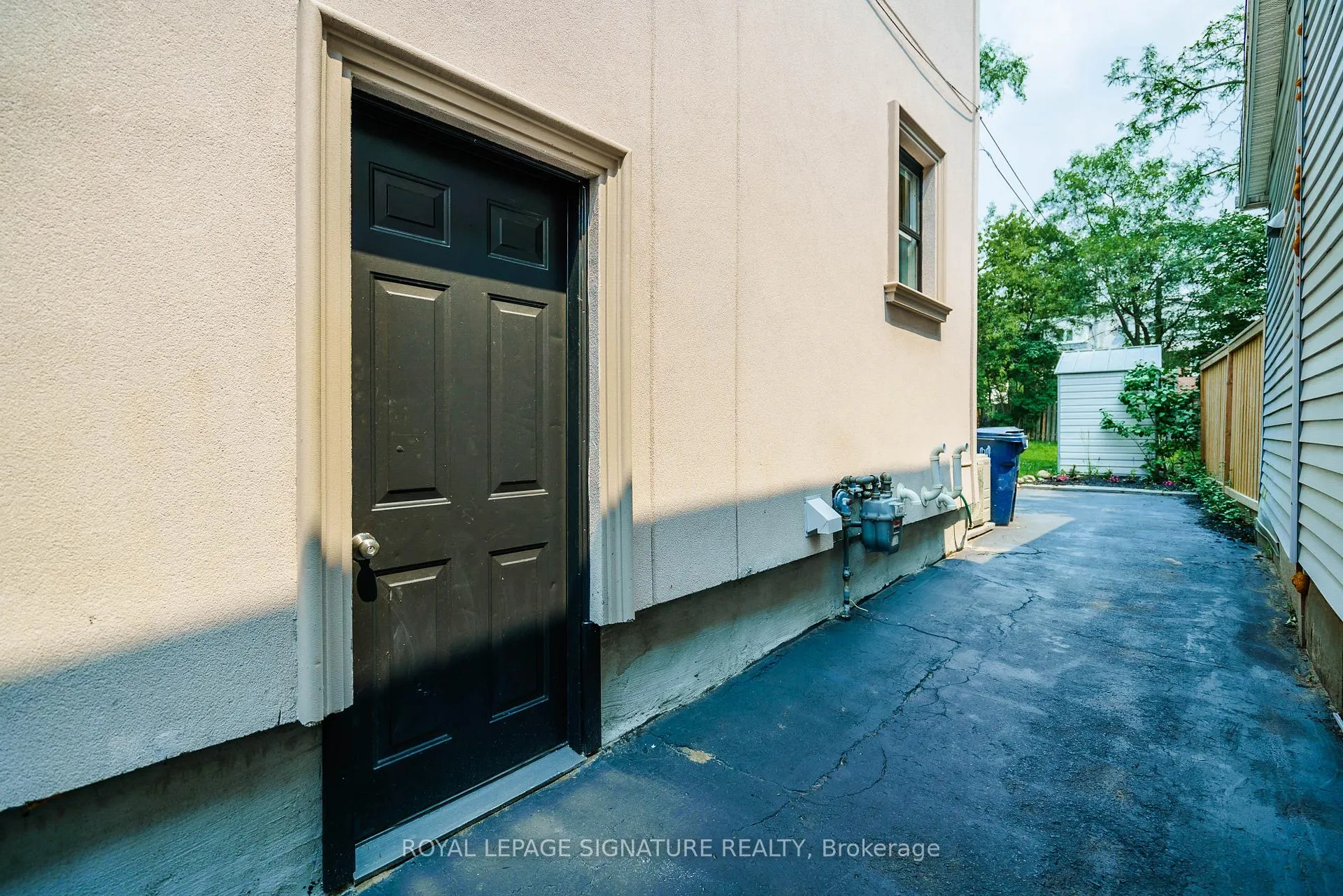 Photo 12 of Unit Lower, 27 Coleridge Avenue, Toronto, Woodbine-Lumsden — HOMEH