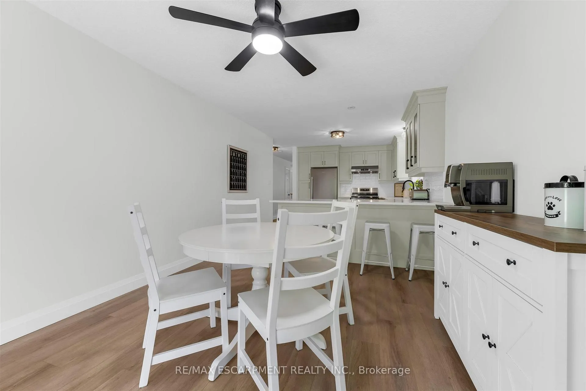 Photo 5 of 4501 Frances Crescent, Lincoln, Beamsville — HOMEH