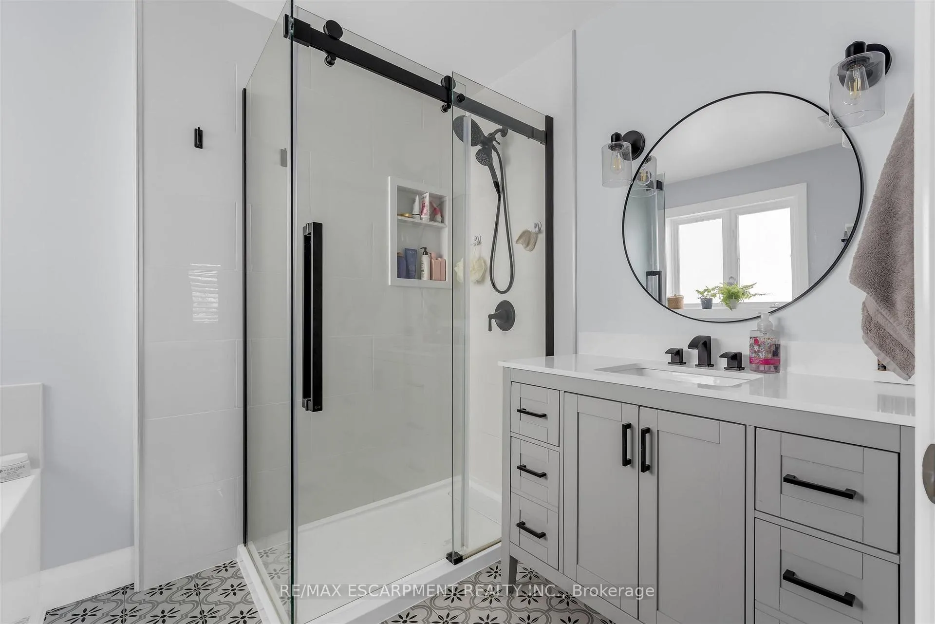 Photo 25 of 4501 Frances Crescent, Lincoln, Beamsville — HOMEH