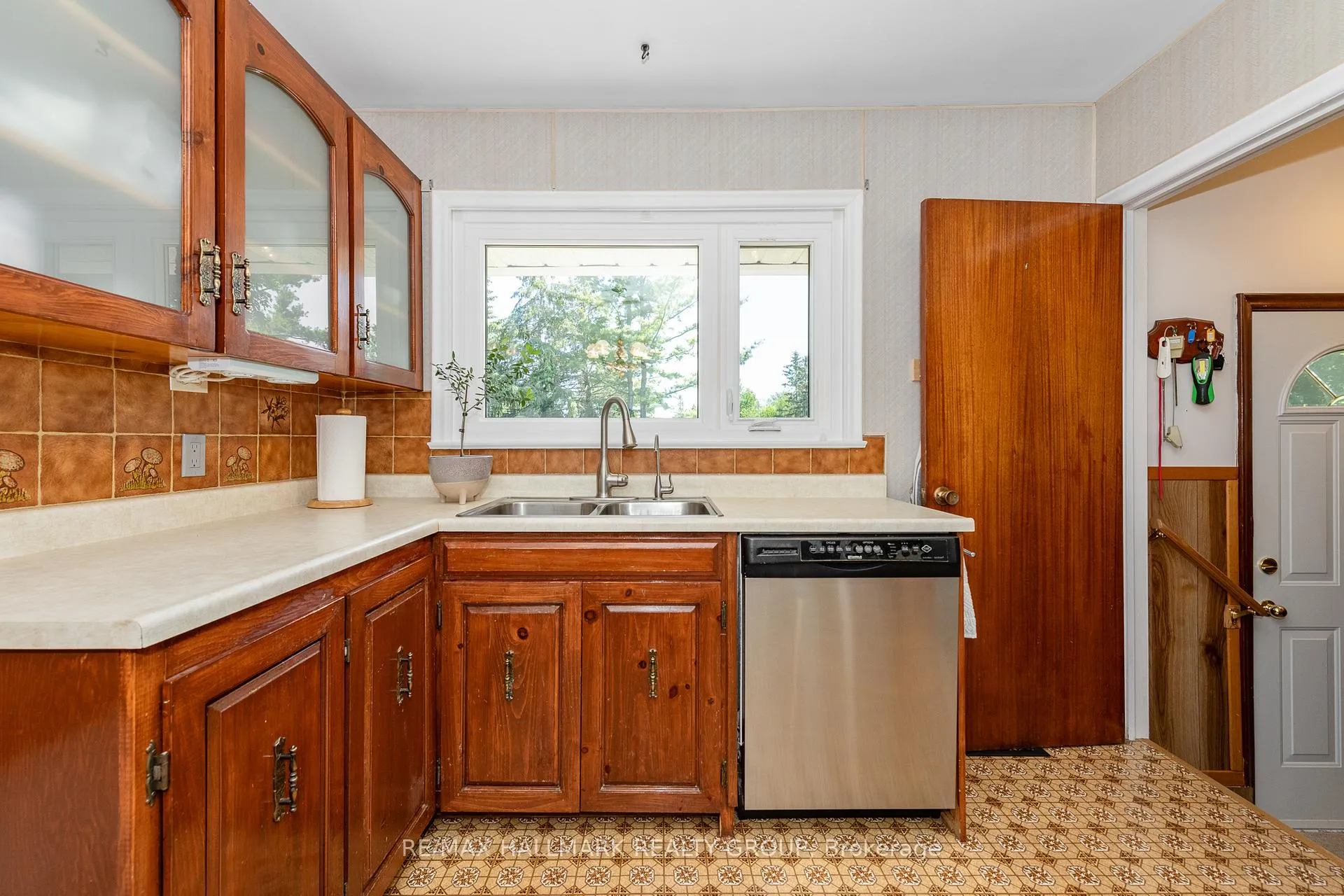 Photo 12 of 7866 Lawrence Street, Ottawa, Vernon — HOMEH