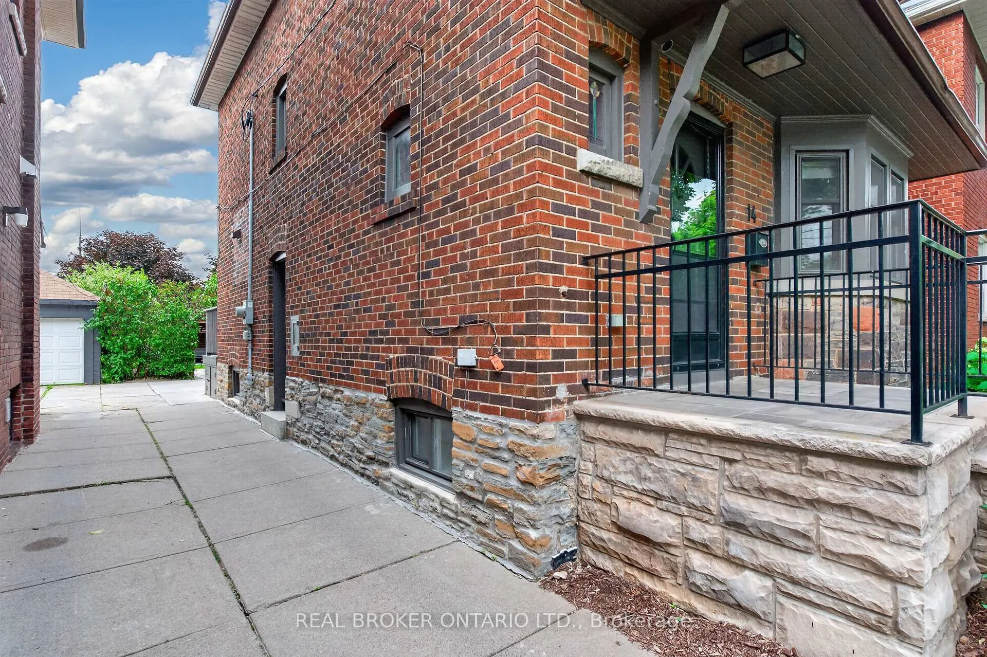 Photo 3 of 14 Mortimer Avenue, Toronto, Broadview North — HOMEH
