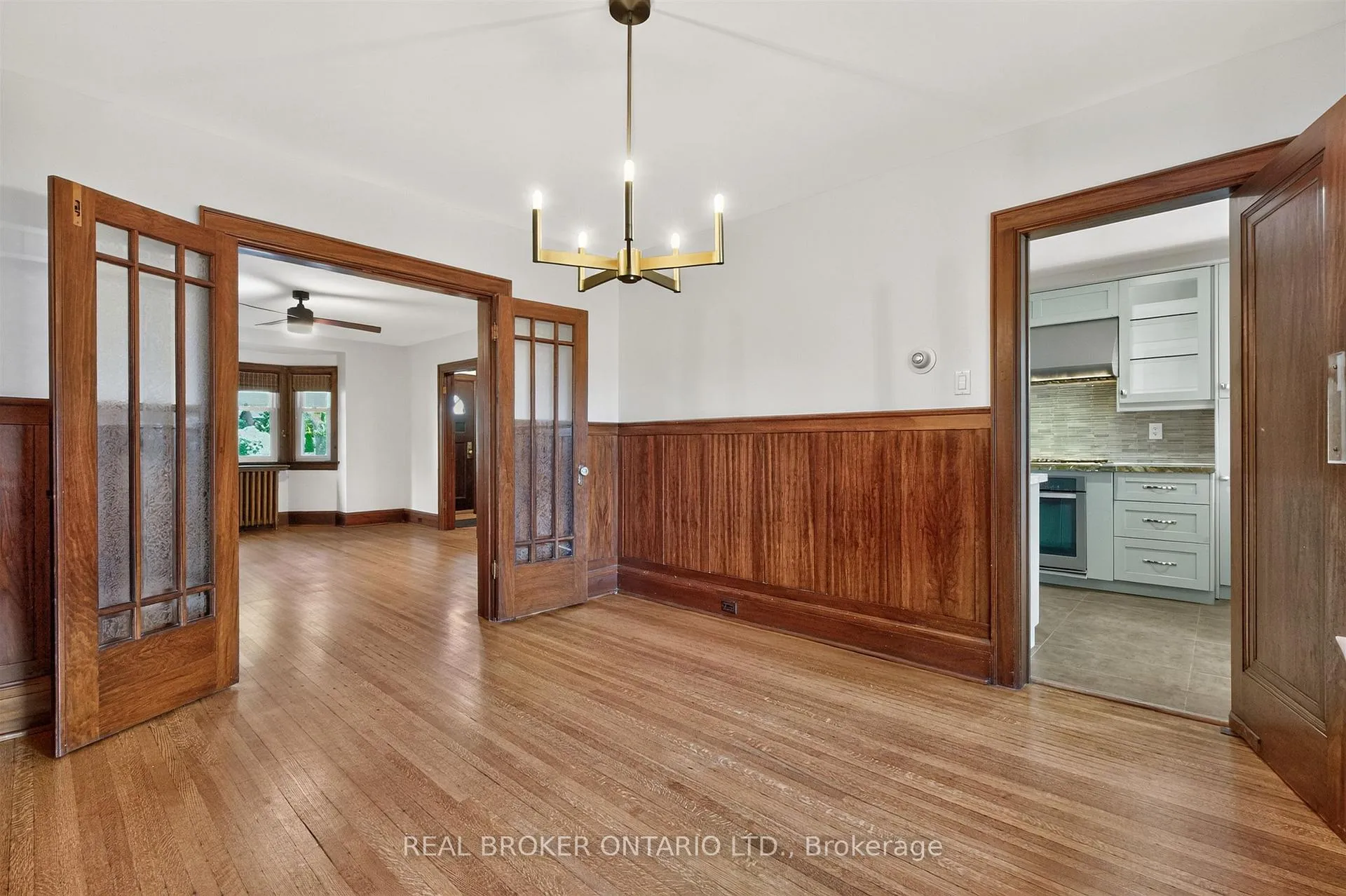 Photo 11 of 14 Mortimer Avenue, Toronto, Broadview North — HOMEH