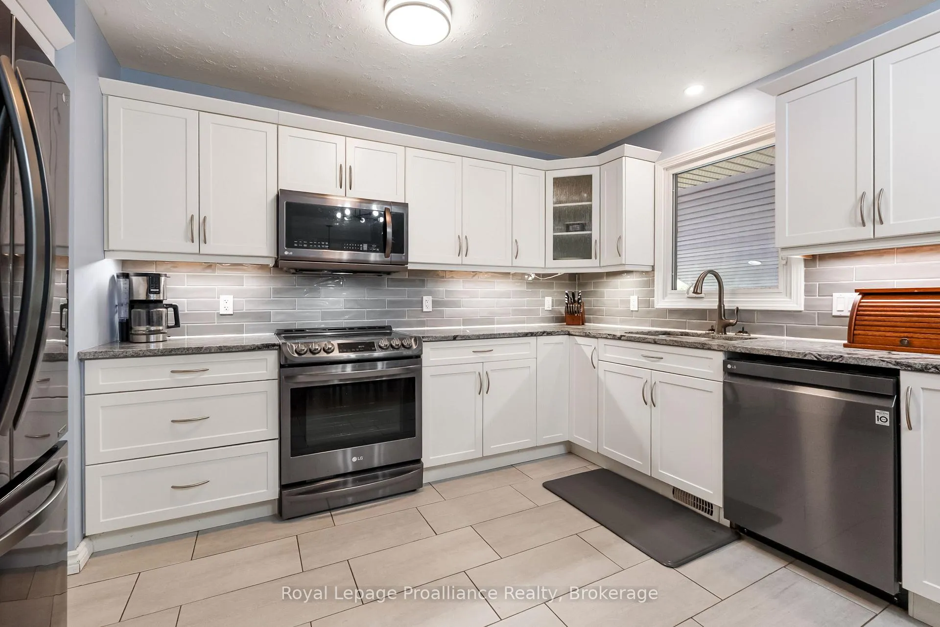 Photo 11 of 161 Holly Drive, Stirling-Rawdon, Stirling Ward — HOMEH