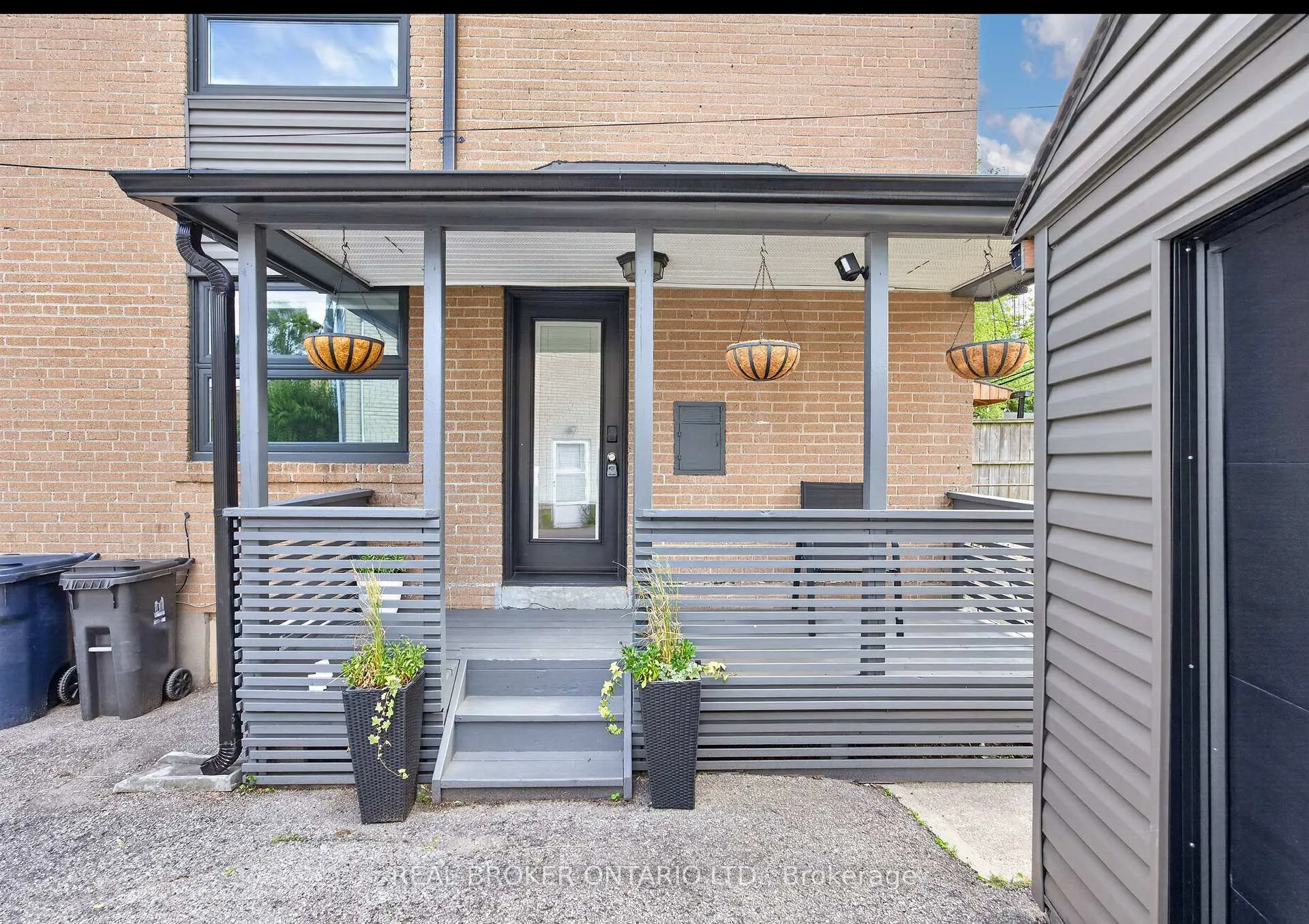 Photo 1 of 30 Willowmount Drive, Scarborough, Clairlea-Birchmount — HOMEH