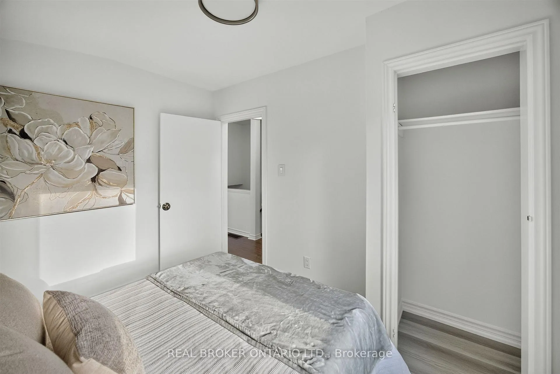 Photo 25 of 30 Willowmount Drive, Scarborough, Clairlea-Birchmount — HOMEH