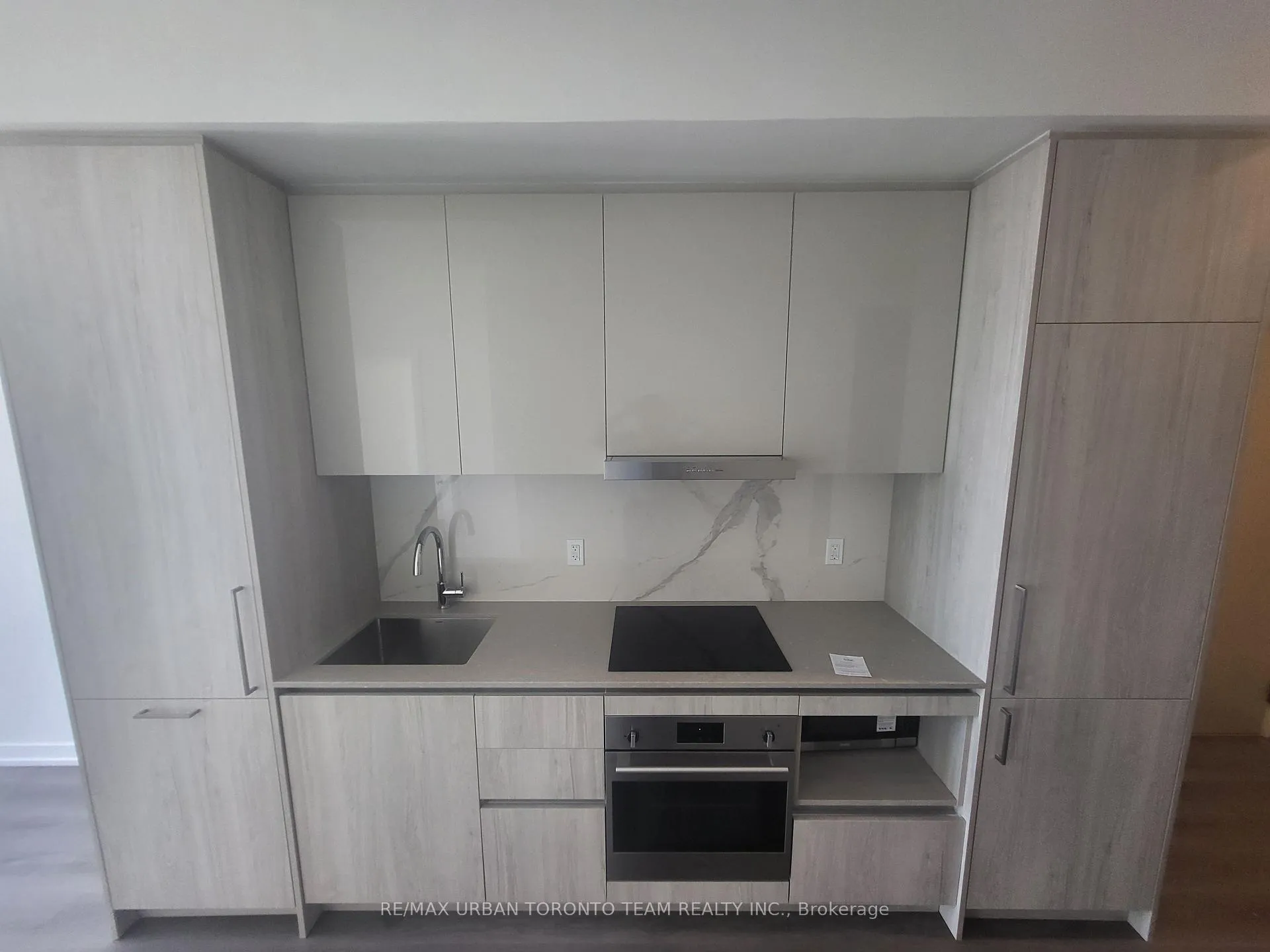 Photo 7 of Unit 6308, 225 Commerce Street, Vaughan, Vaughan Corporate Centre — HOMEH