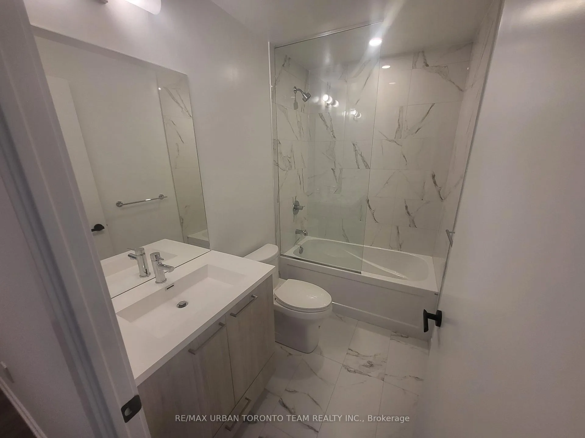 Photo 14 of Unit 6308, 225 Commerce Street, Vaughan, Vaughan Corporate Centre — HOMEH