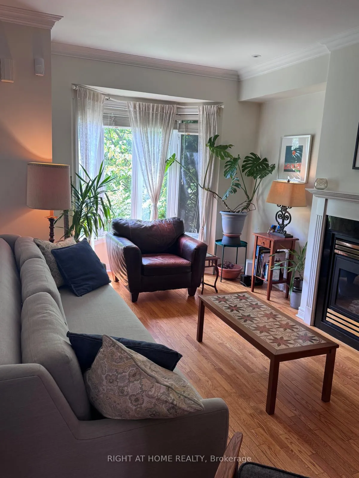Photo 3 of 2-116 Evans Avenue, Etobicoke, Mimico — HOMEH