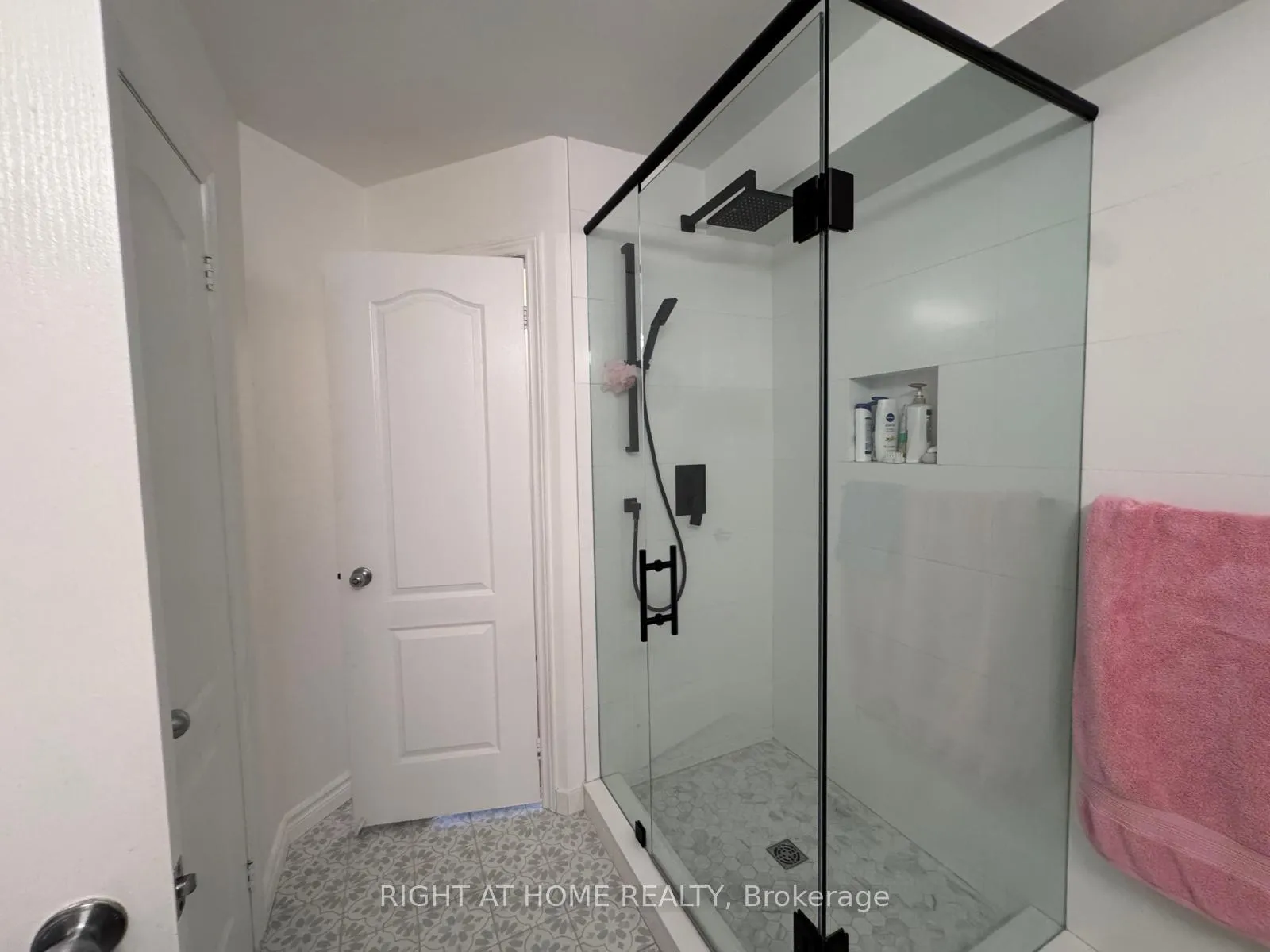 Photo 21 of 2-116 Evans Avenue, Etobicoke, Mimico — HOMEH