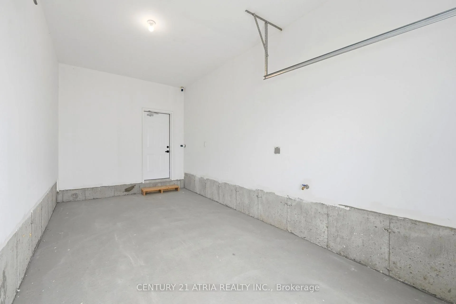 Photo 7 of 1460 Mayport Drive, Oshawa, Lakeview — HOMEH