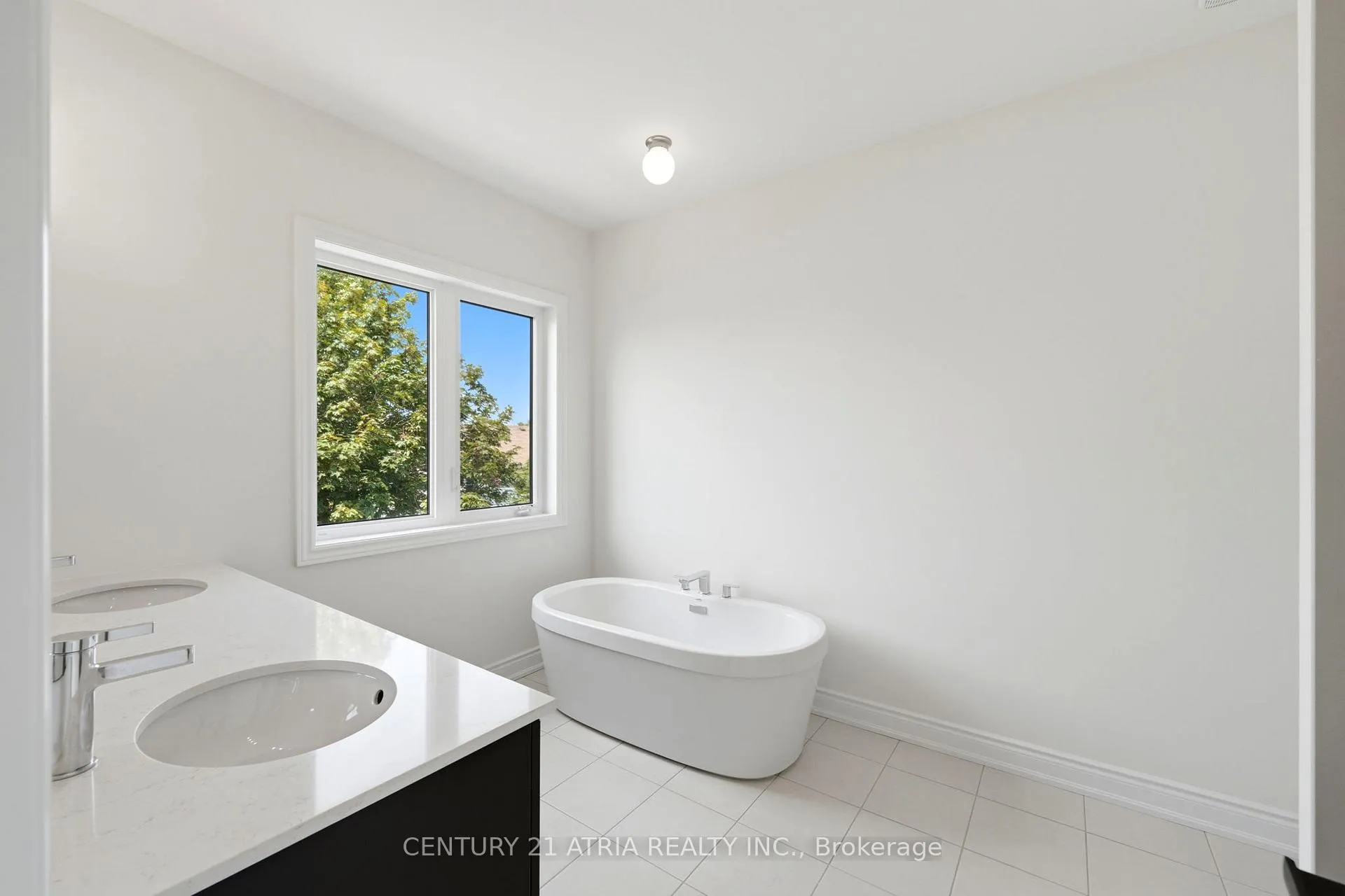 Photo 9 of 1460 Mayport Drive, Oshawa, Lakeview — HOMEH