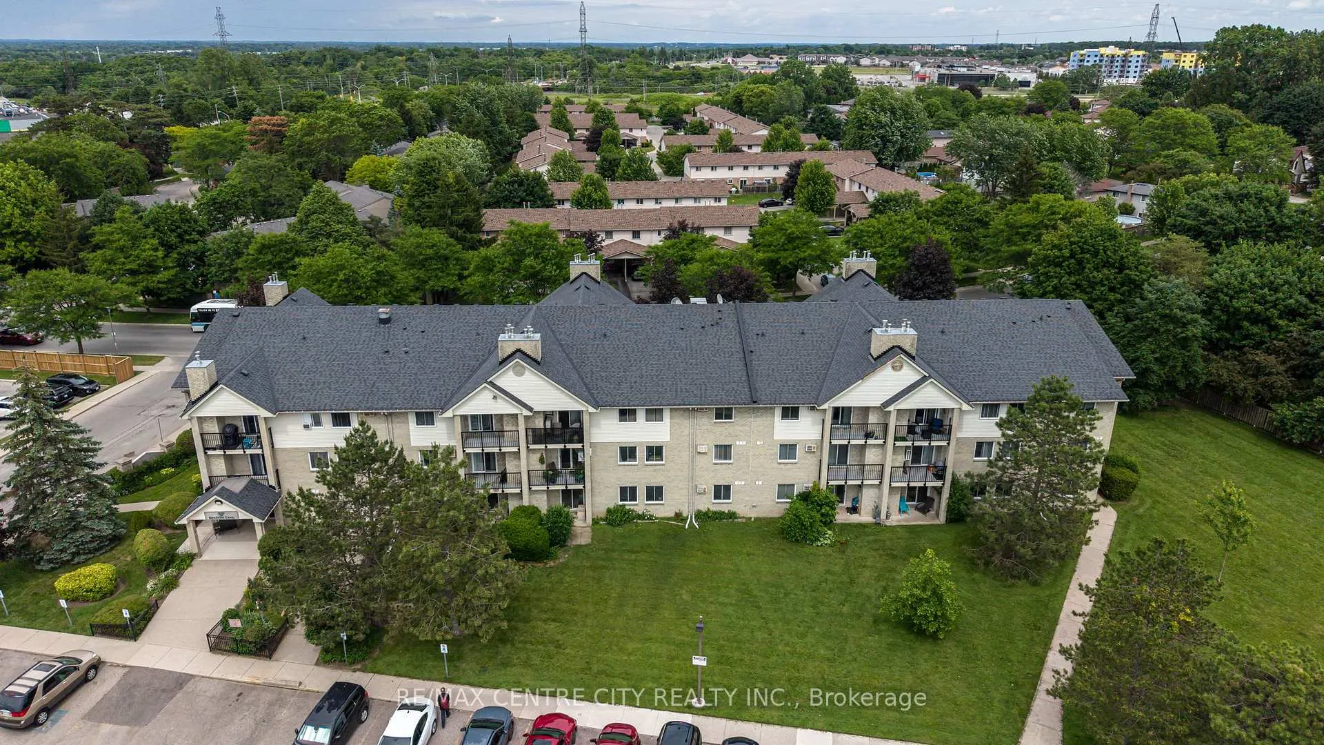 Photo 1 of Unit 309, 729 Deveron Crescent, London, South T — HOMEH