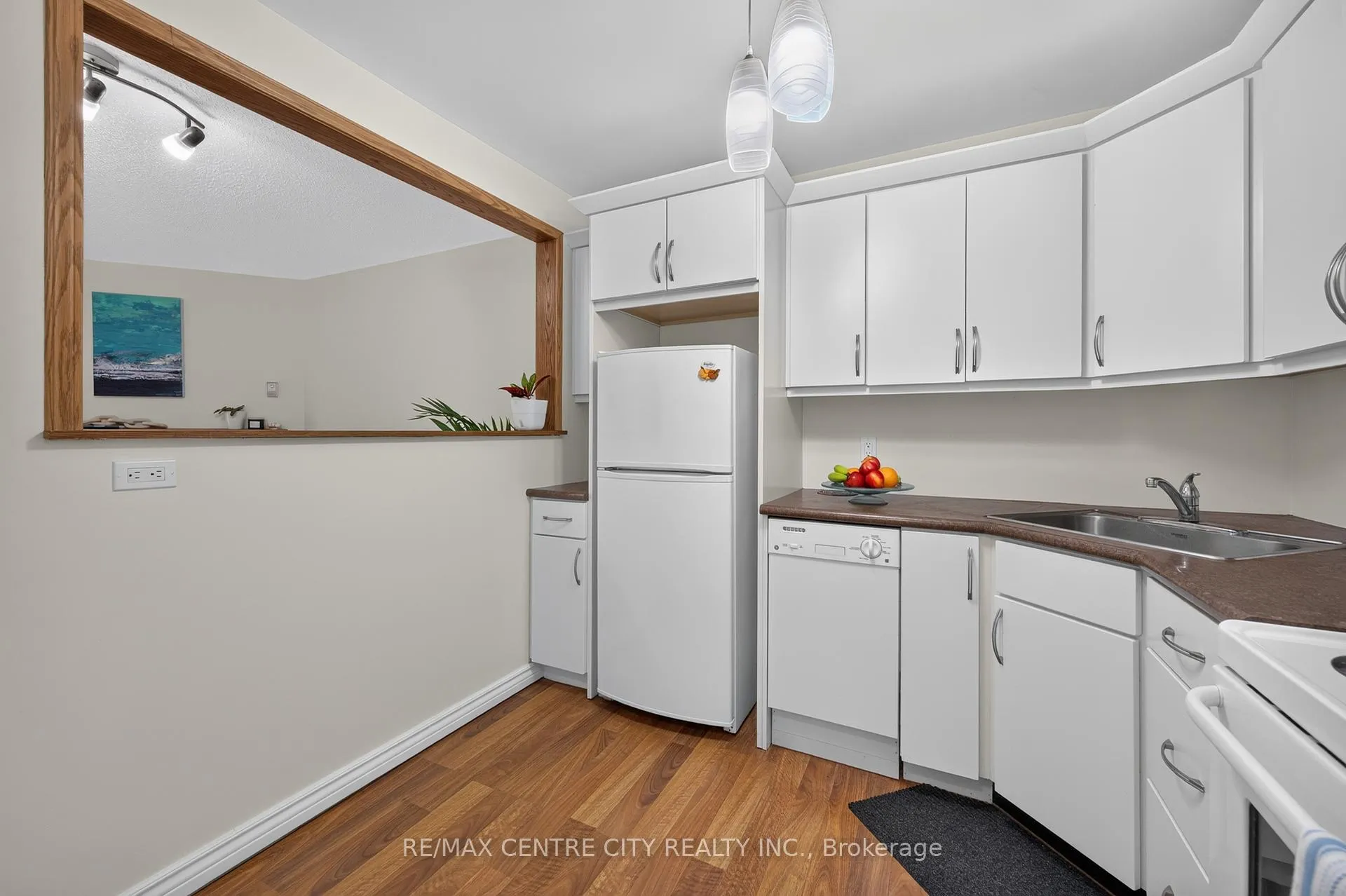Photo 9 of Unit 309, 729 Deveron Crescent, London, South T — HOMEH