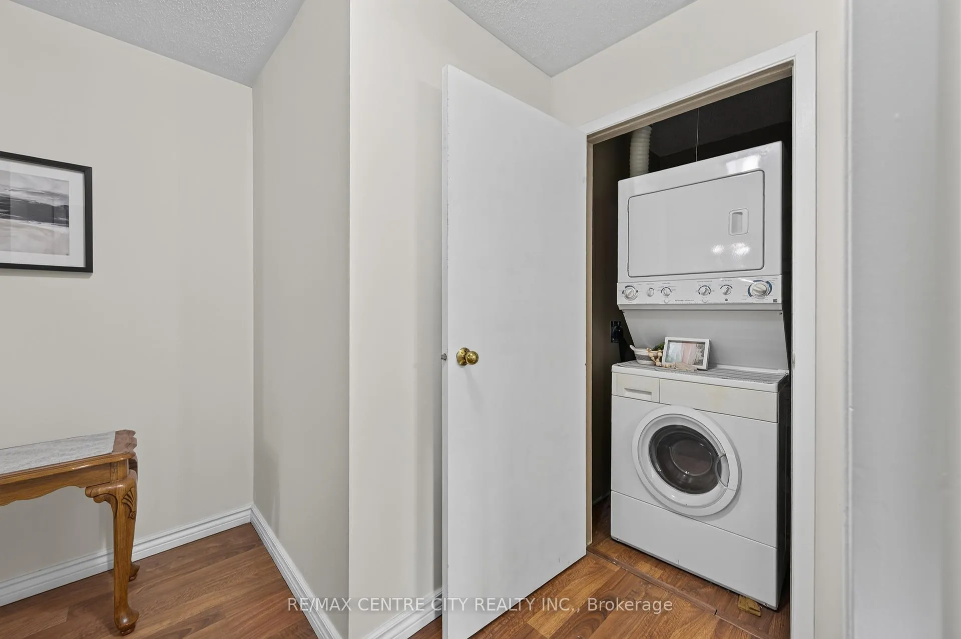 Photo 15 of Unit 309, 729 Deveron Crescent, London, South T — HOMEH