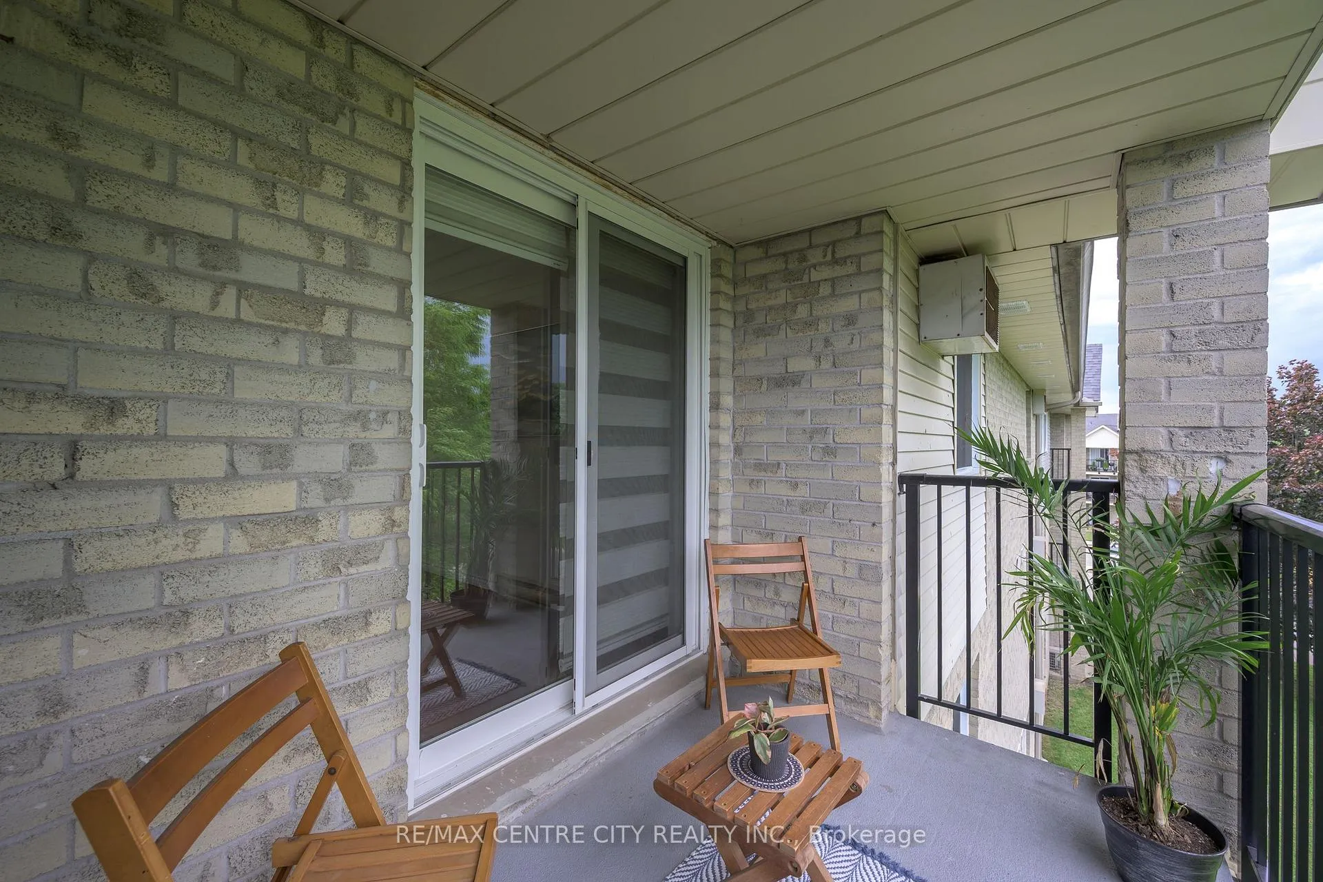 Photo 17 of Unit 309, 729 Deveron Crescent, London, South T — HOMEH