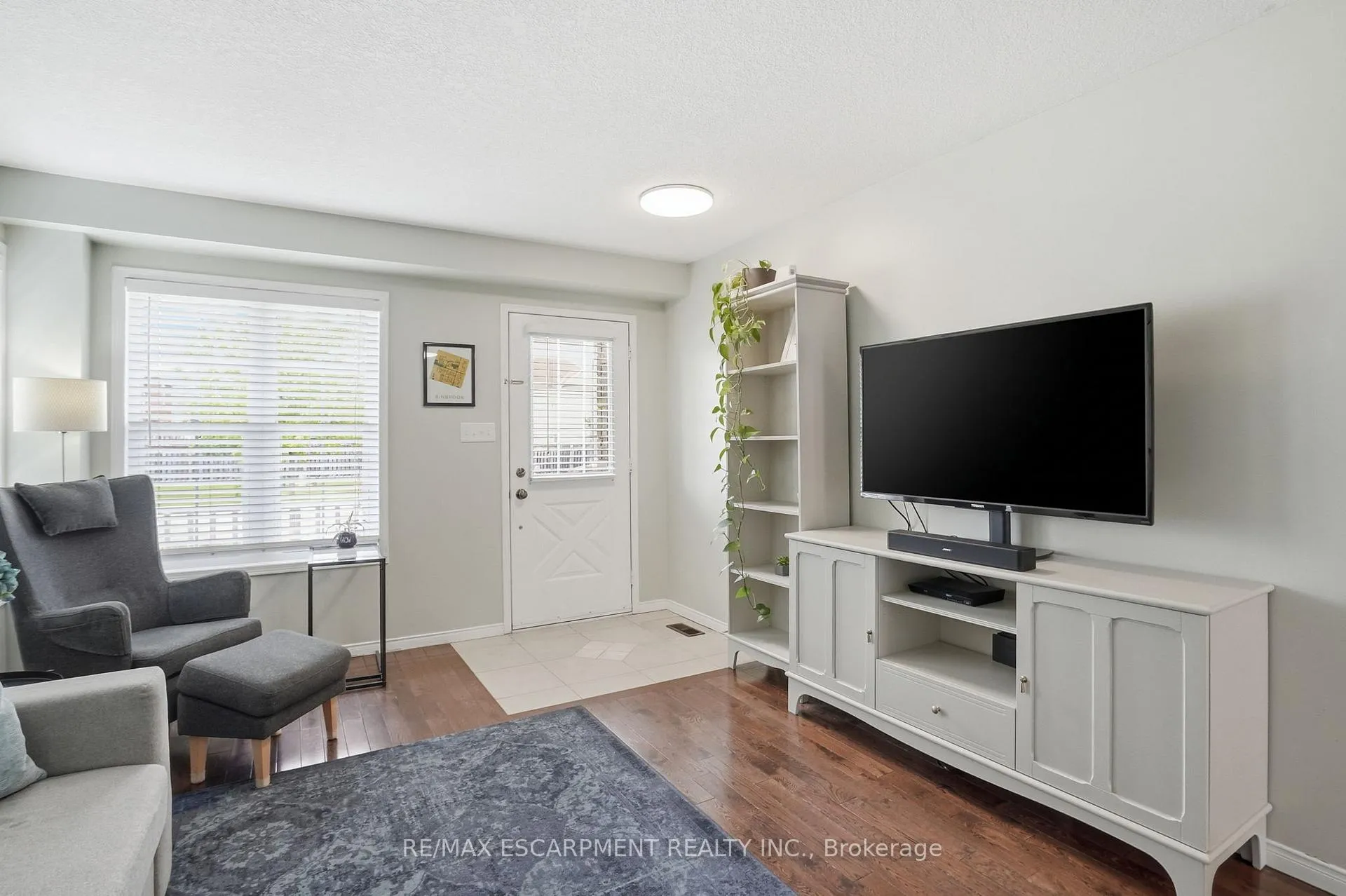 Photo 5 of 263 Windwood Drive, Hamilton, Binbrook — HOMEH