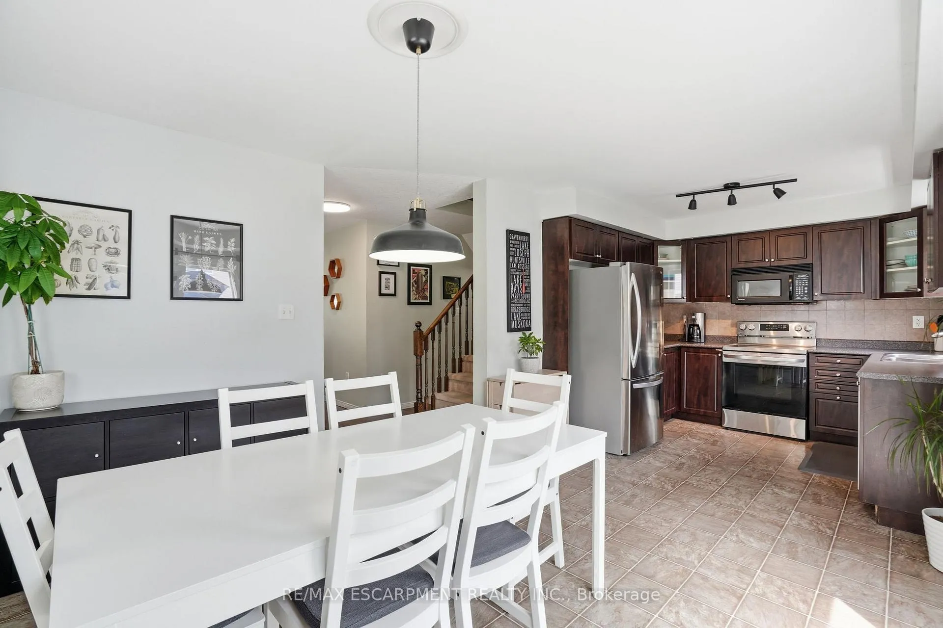 Photo 16 of 263 Windwood Drive, Hamilton, Binbrook — HOMEH